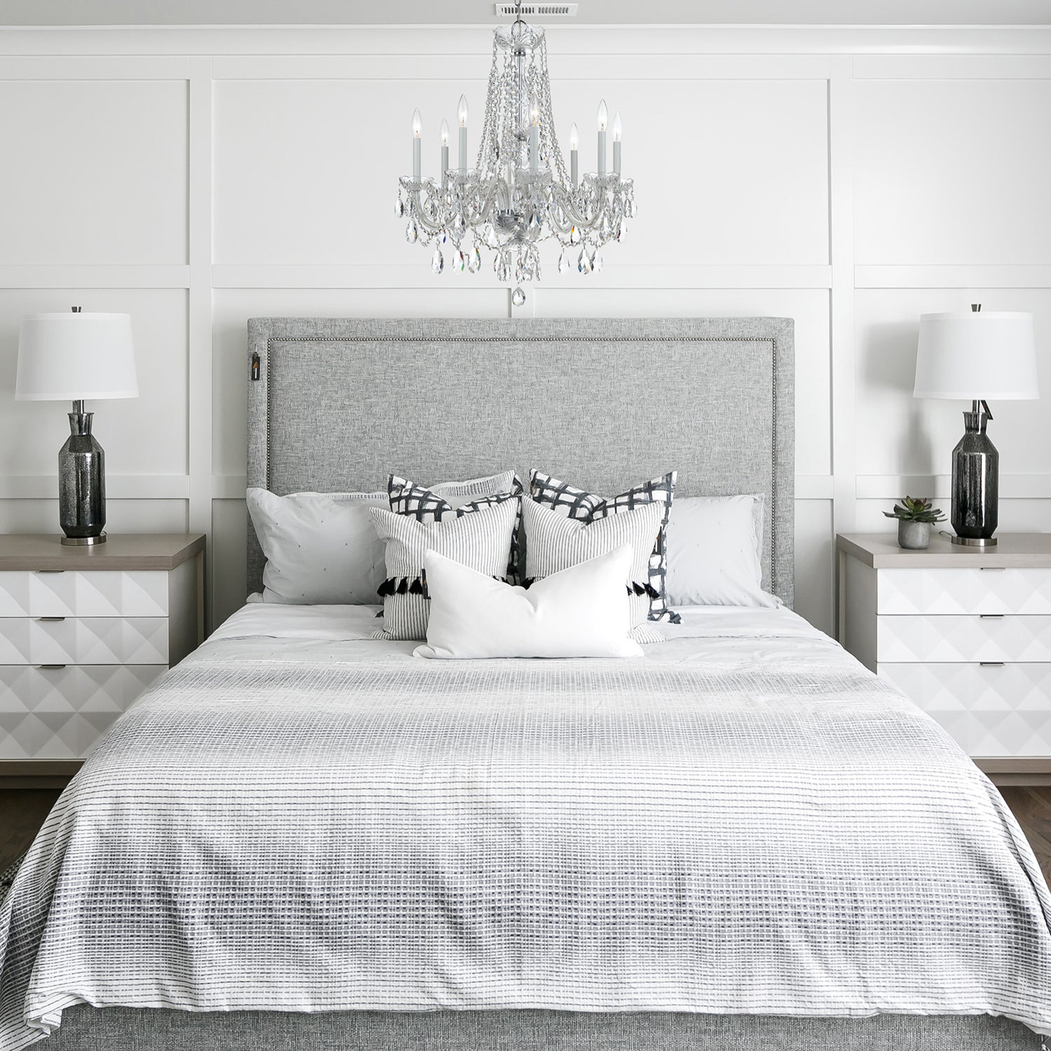 Crystorama Traditional Crystal 1138 8-Light Chandelier