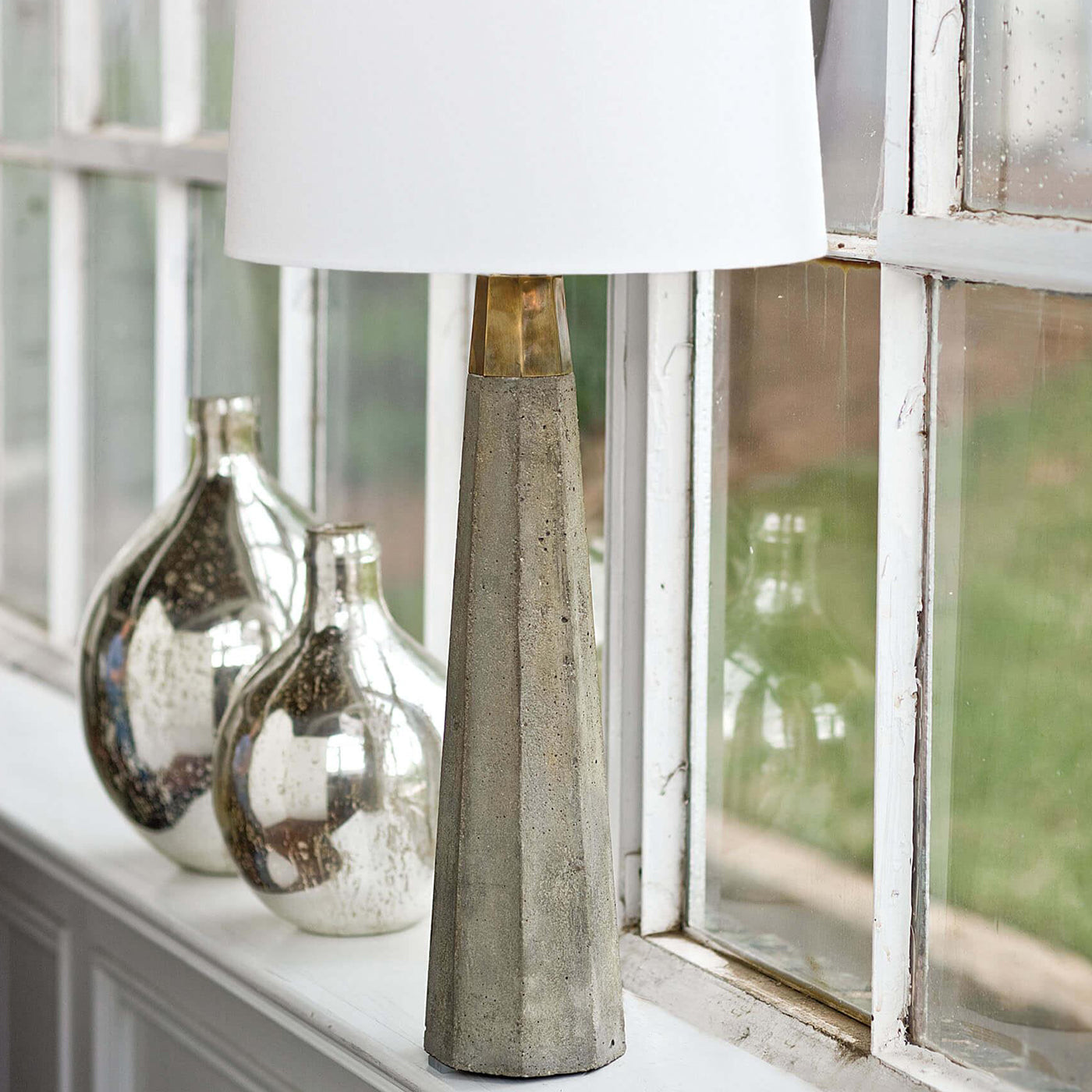 Regina Andrew Beretta Table Lamp