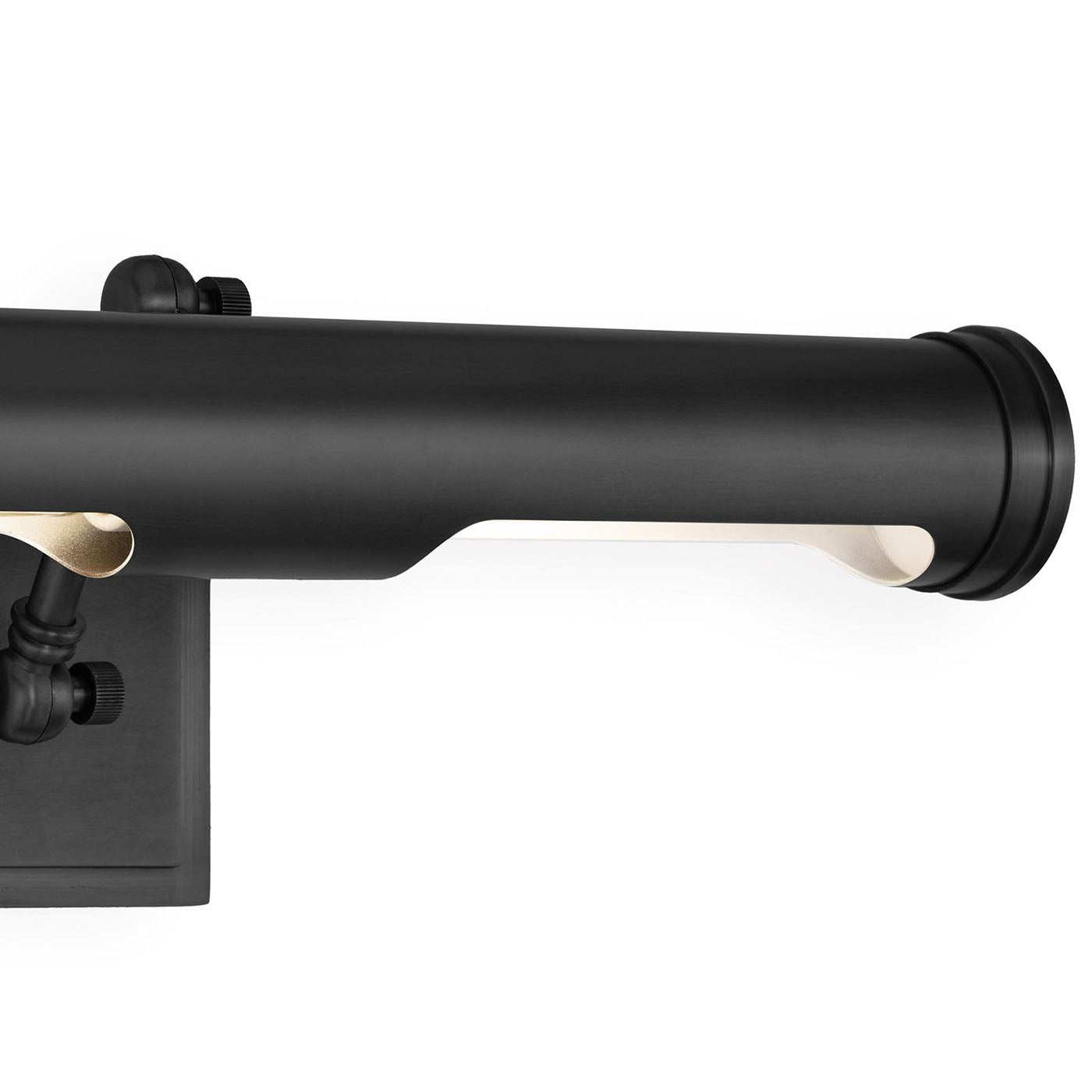 Regina Andrew Tate Picture Light