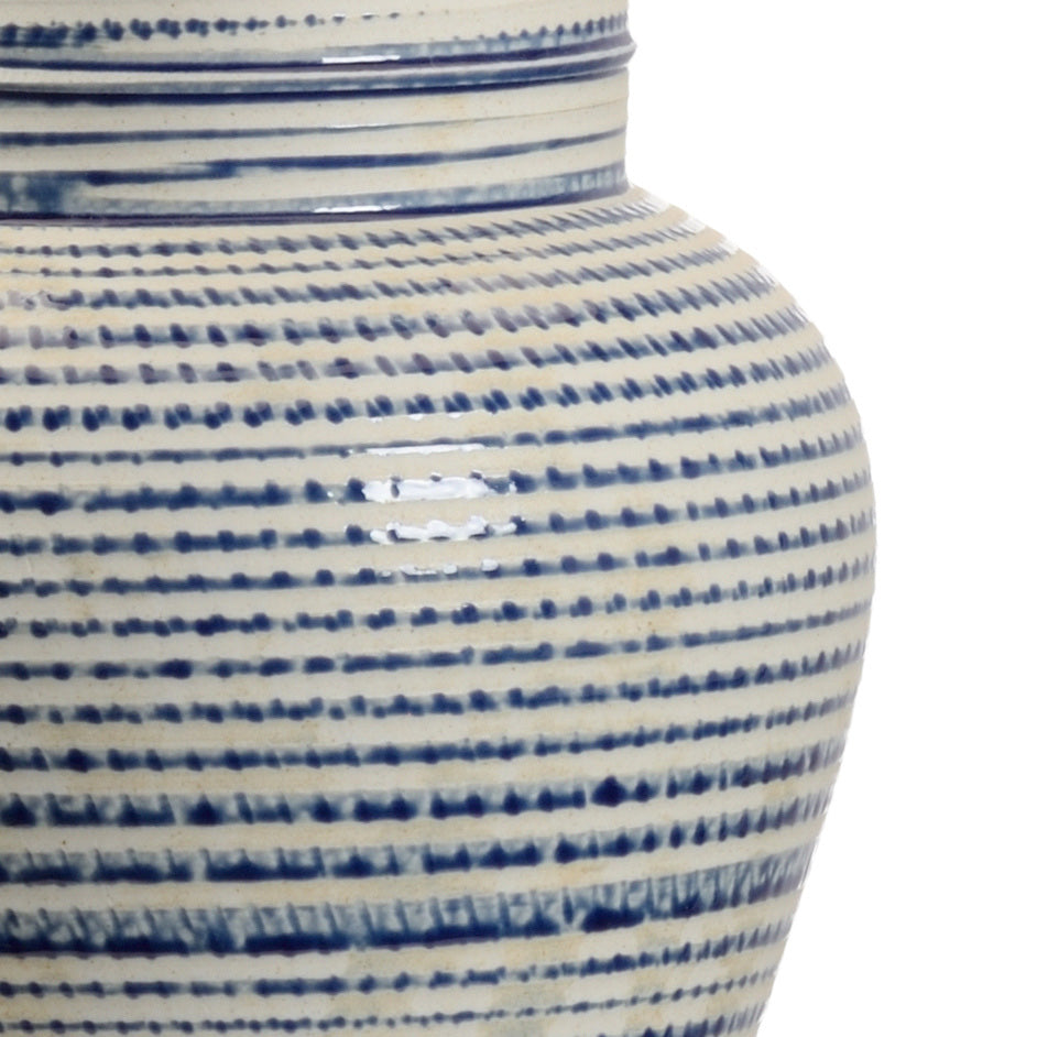 Chelsea House Beehive Urn Table Lamp