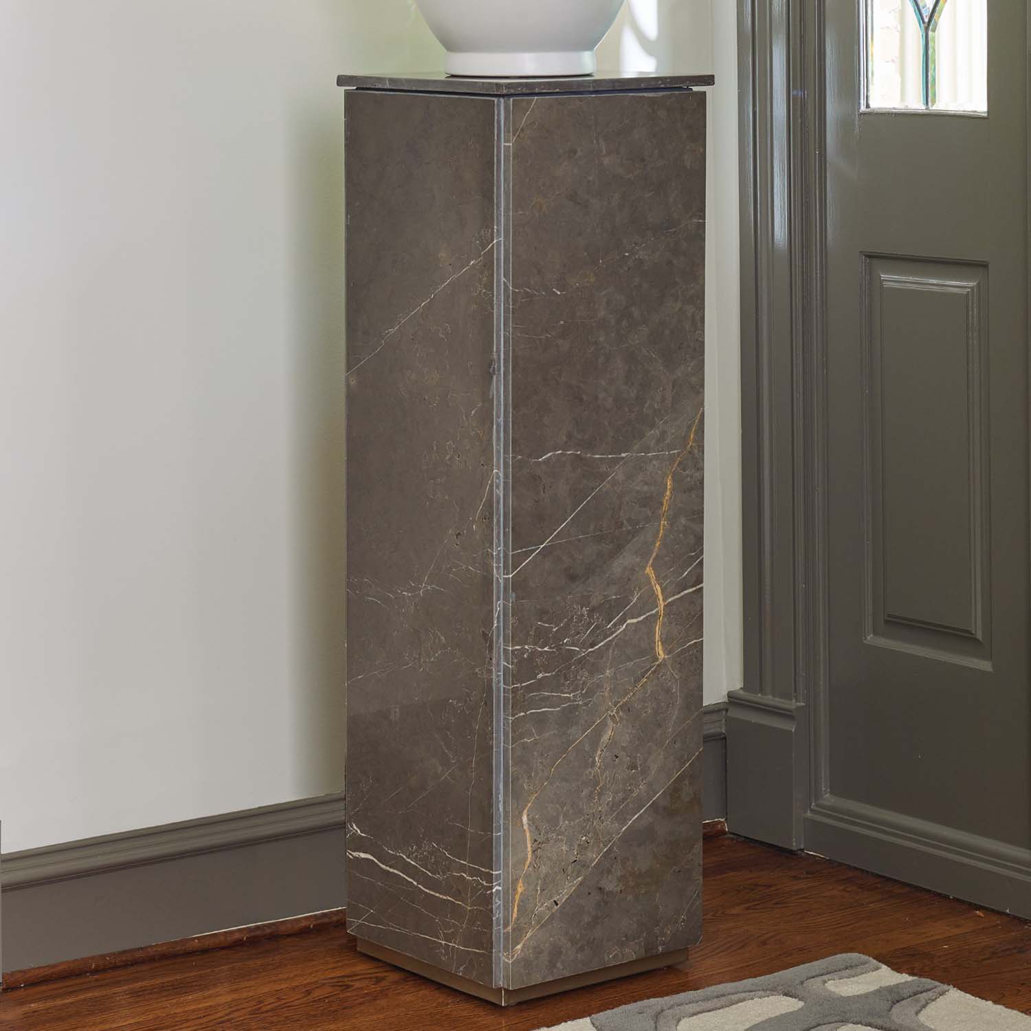 Global Views Graffito Marble Pedestal