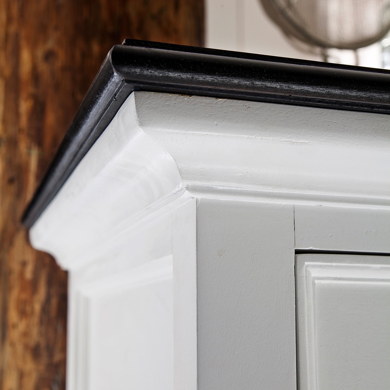 Beckton Contrast Small Buffet