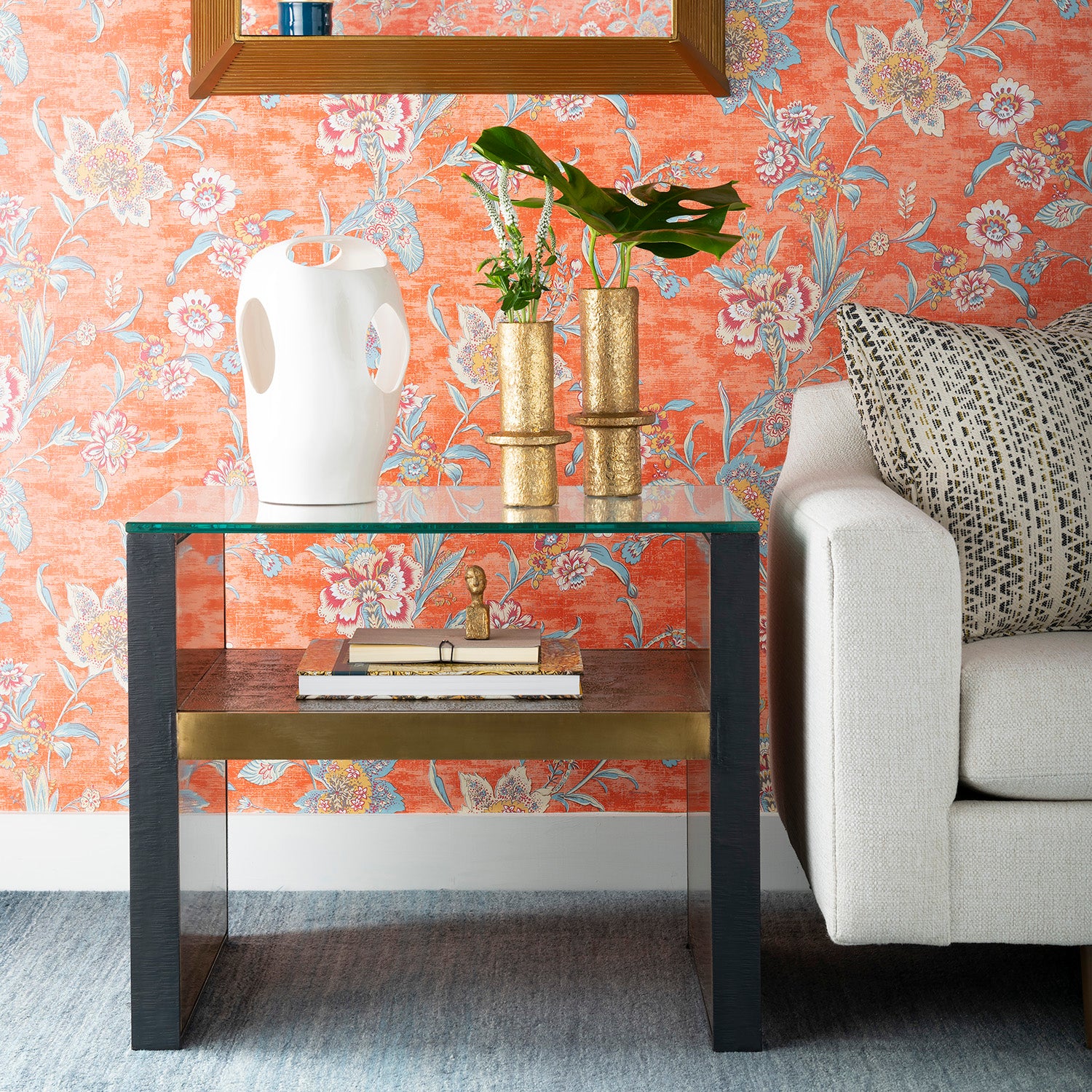 Villa and House Odeon Bench Side Table