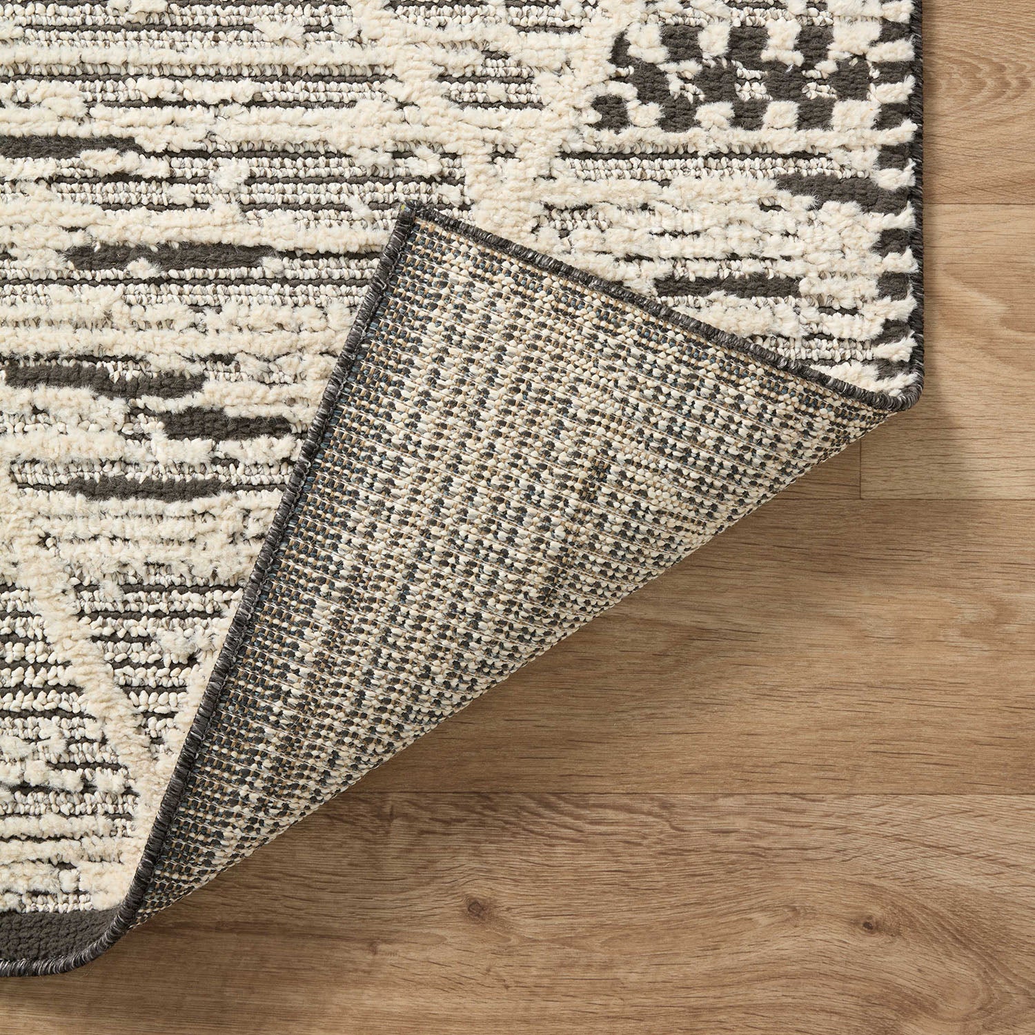 Loloi Fabian Charcoal/Ivory Power Loomed Rug