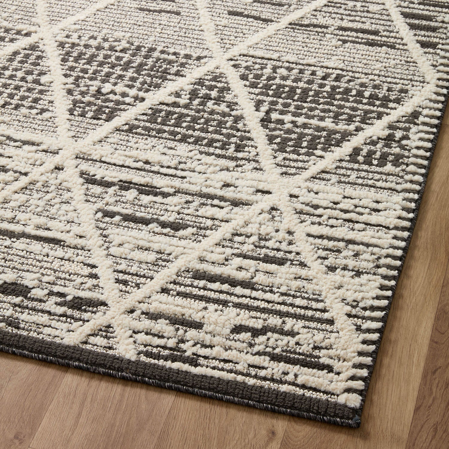 Loloi Fabian Charcoal/Ivory Power Loomed Rug