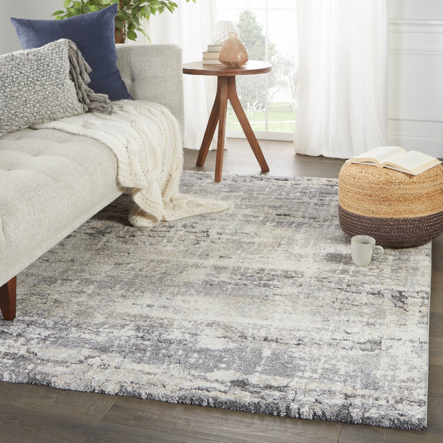 Vibe by Jaipur Living Ferris Benton Power Loomed Rug