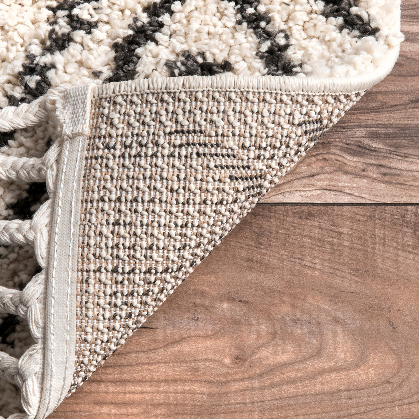 Rye Chevron Machine Made Rug