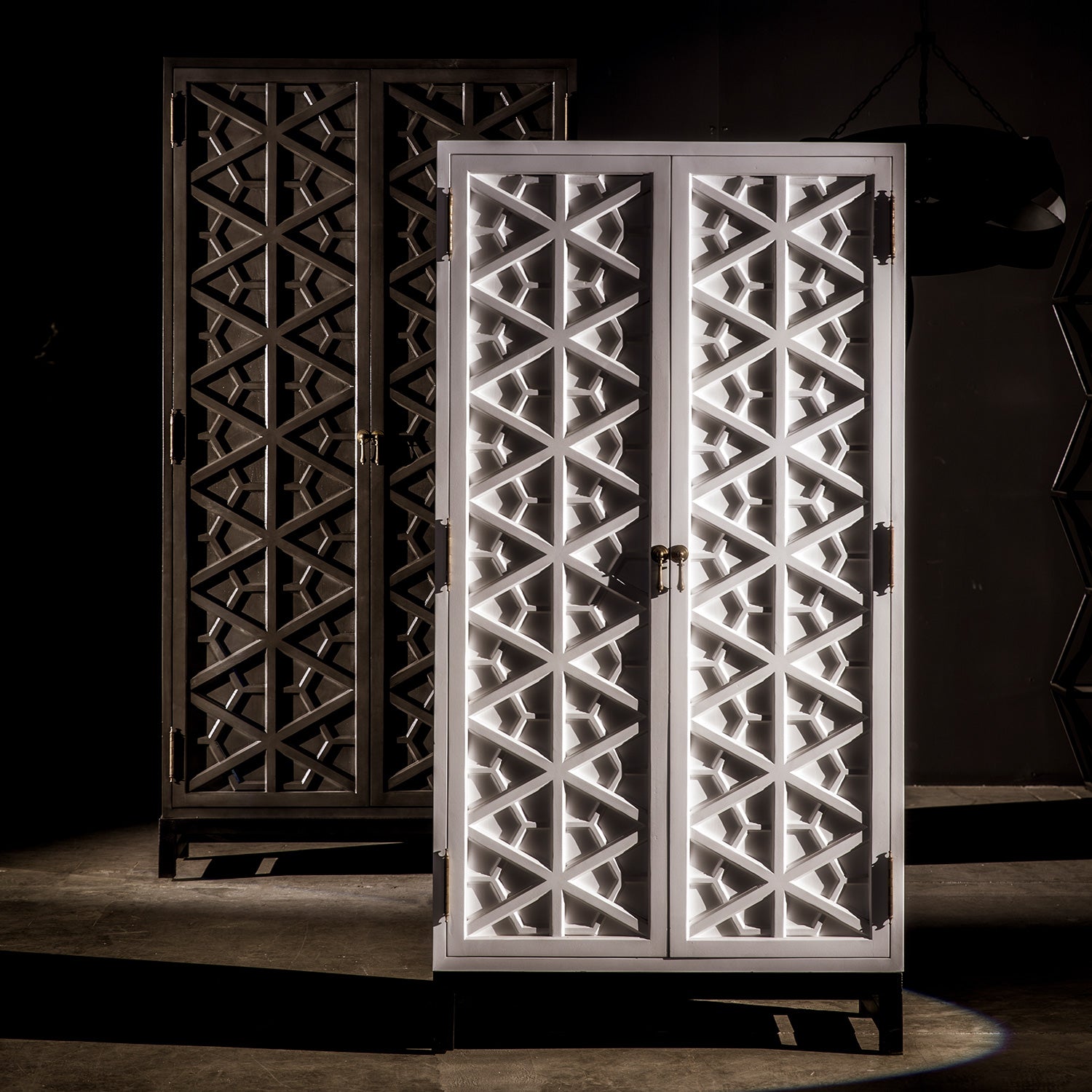 Noir Maharadscha Small Hutch