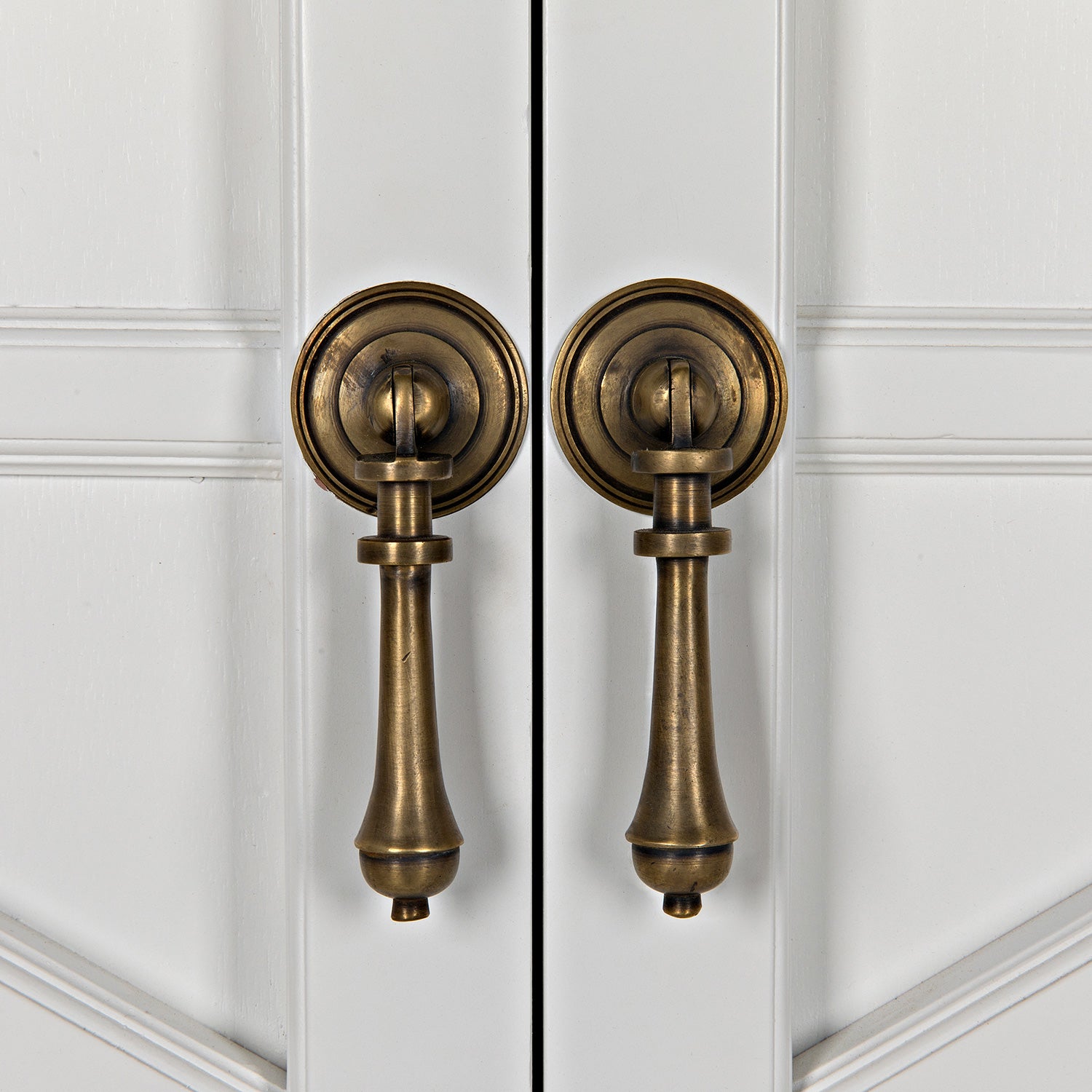 Noir Maharadscha Small Hutch