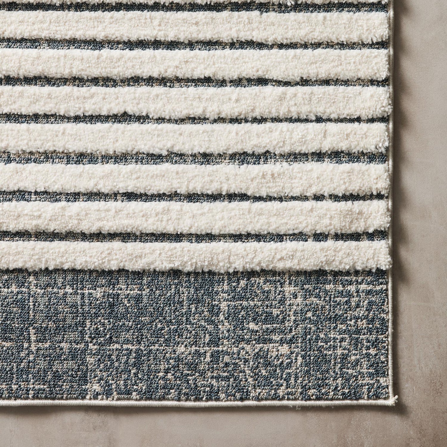 Loloi Hagen White/Ocean Power Loomed Rug
