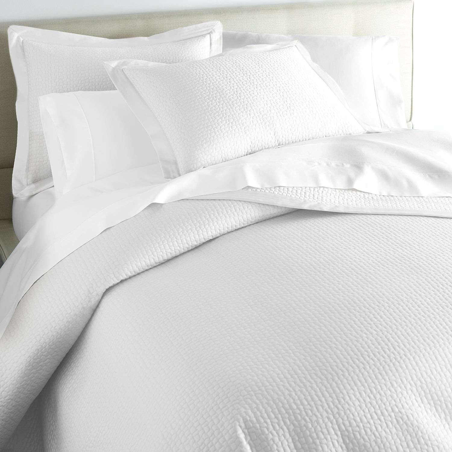 Peacock Alley Hamilton Quilted Coverlet