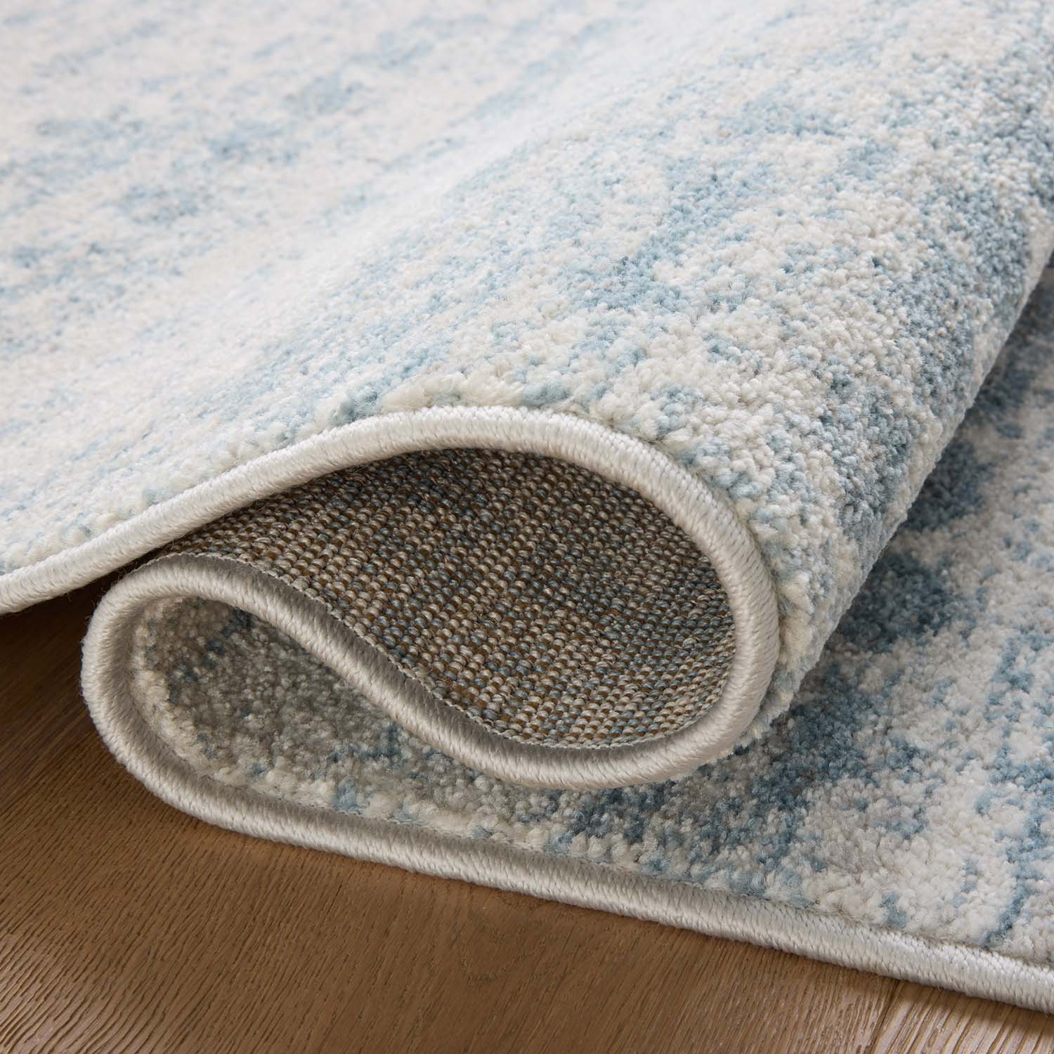 Loloi Kamala Sky/Dove Power Loomed Rug