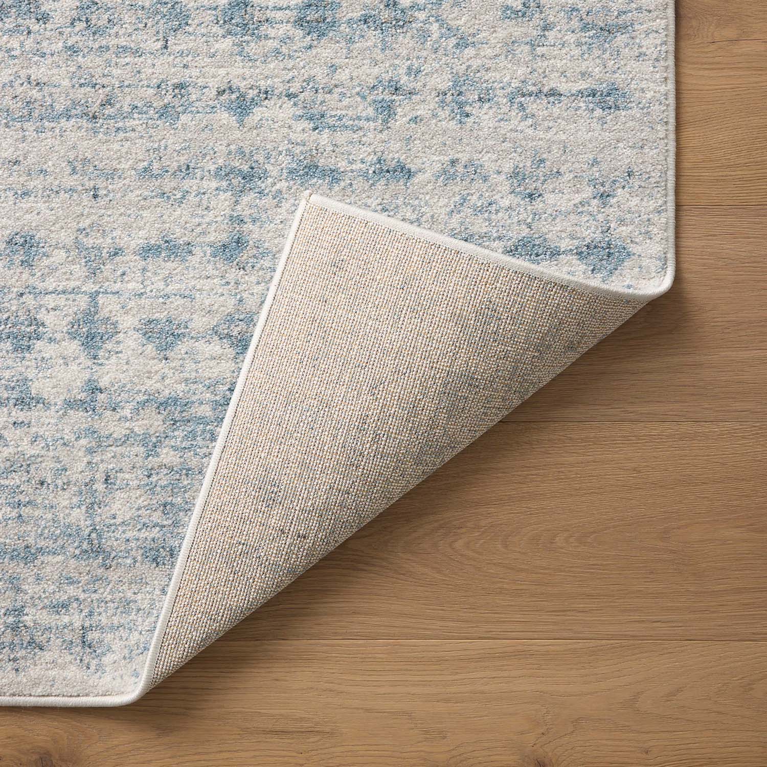 Loloi Kamala Sky/Dove Power Loomed Rug
