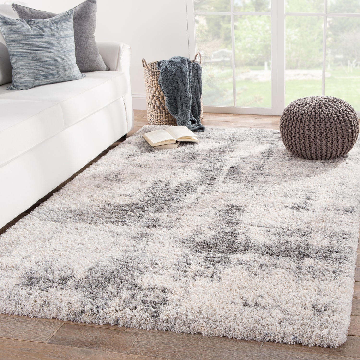 Jaipur Living Lyra Power Loomed Rug