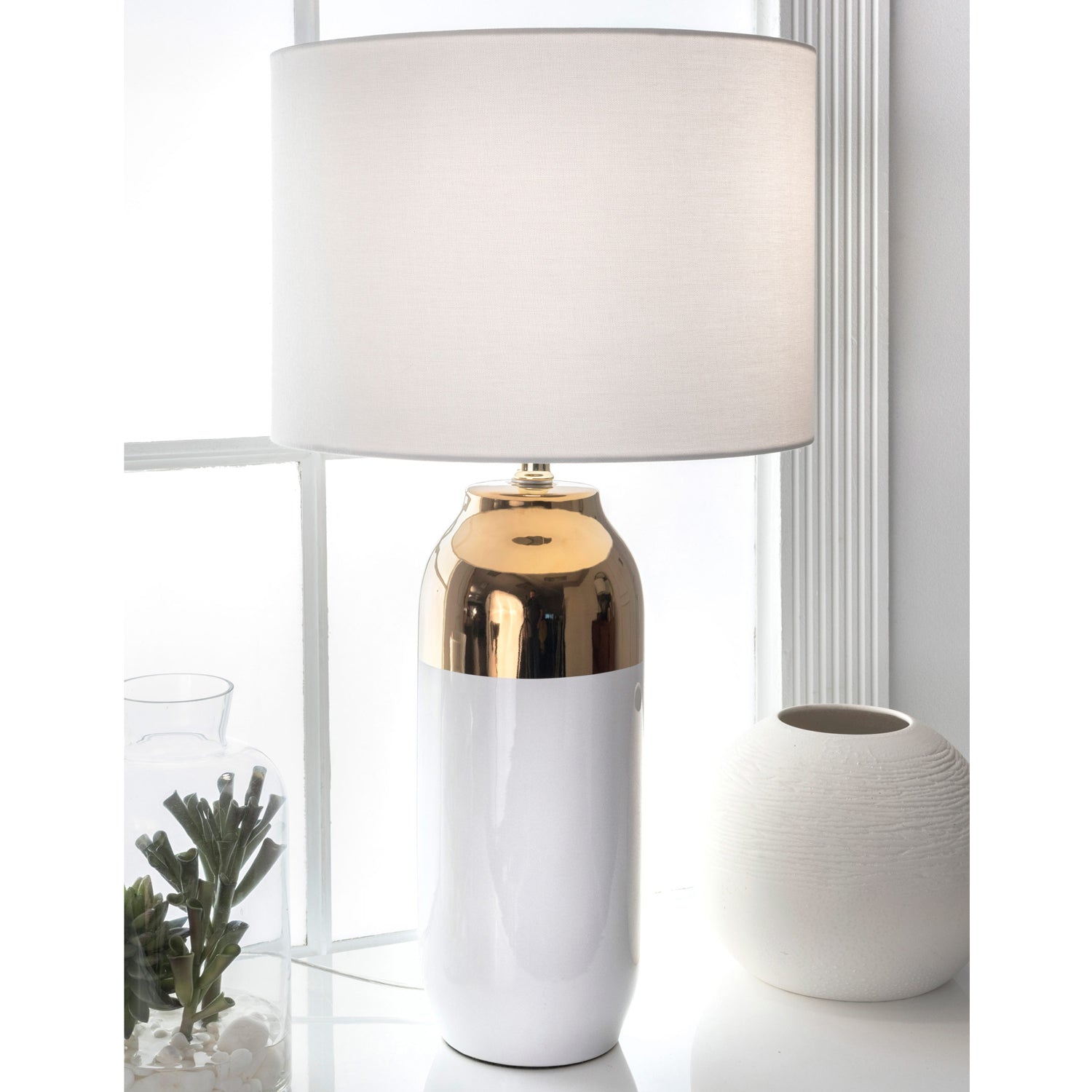 Heslin Table Lamp