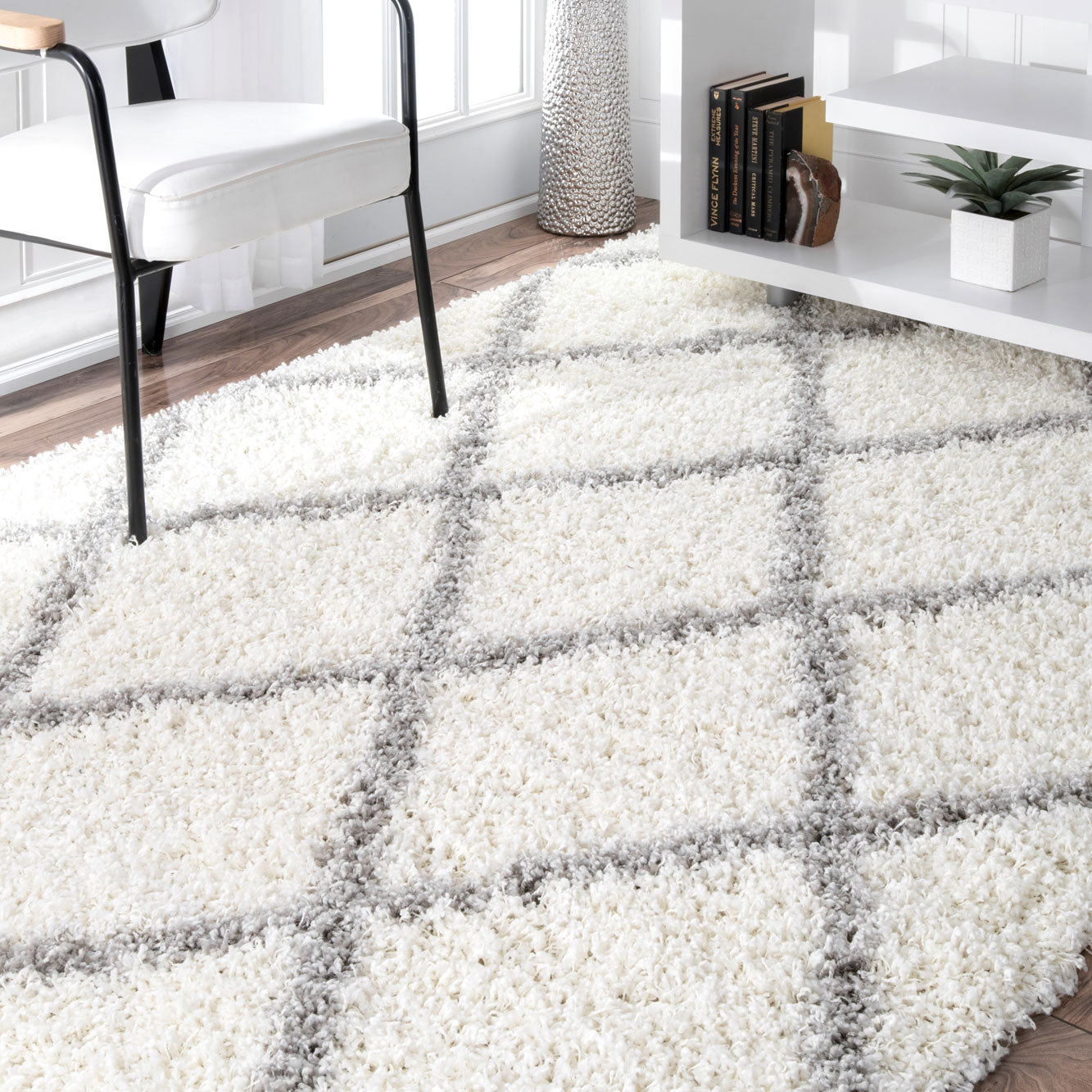 Stratus Lattice Shag Rug