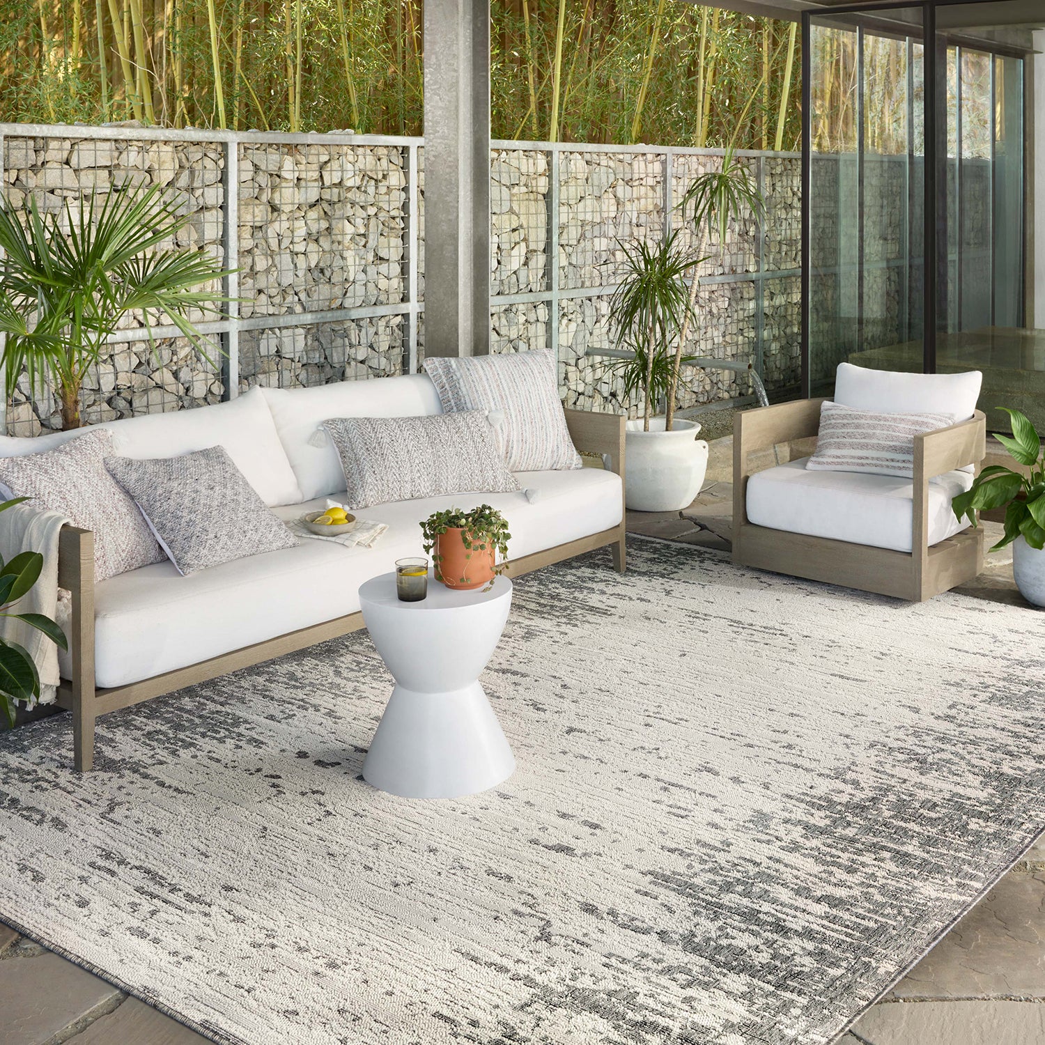 Loloi Rainier Ivory/Gray Indoor/Outdoor Rug