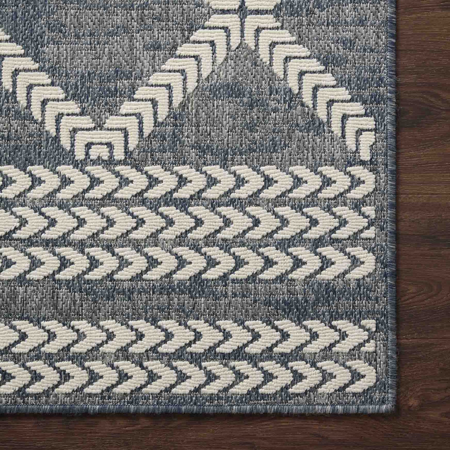 Loloi Rainier Perla Indoor/Outdoor Rug