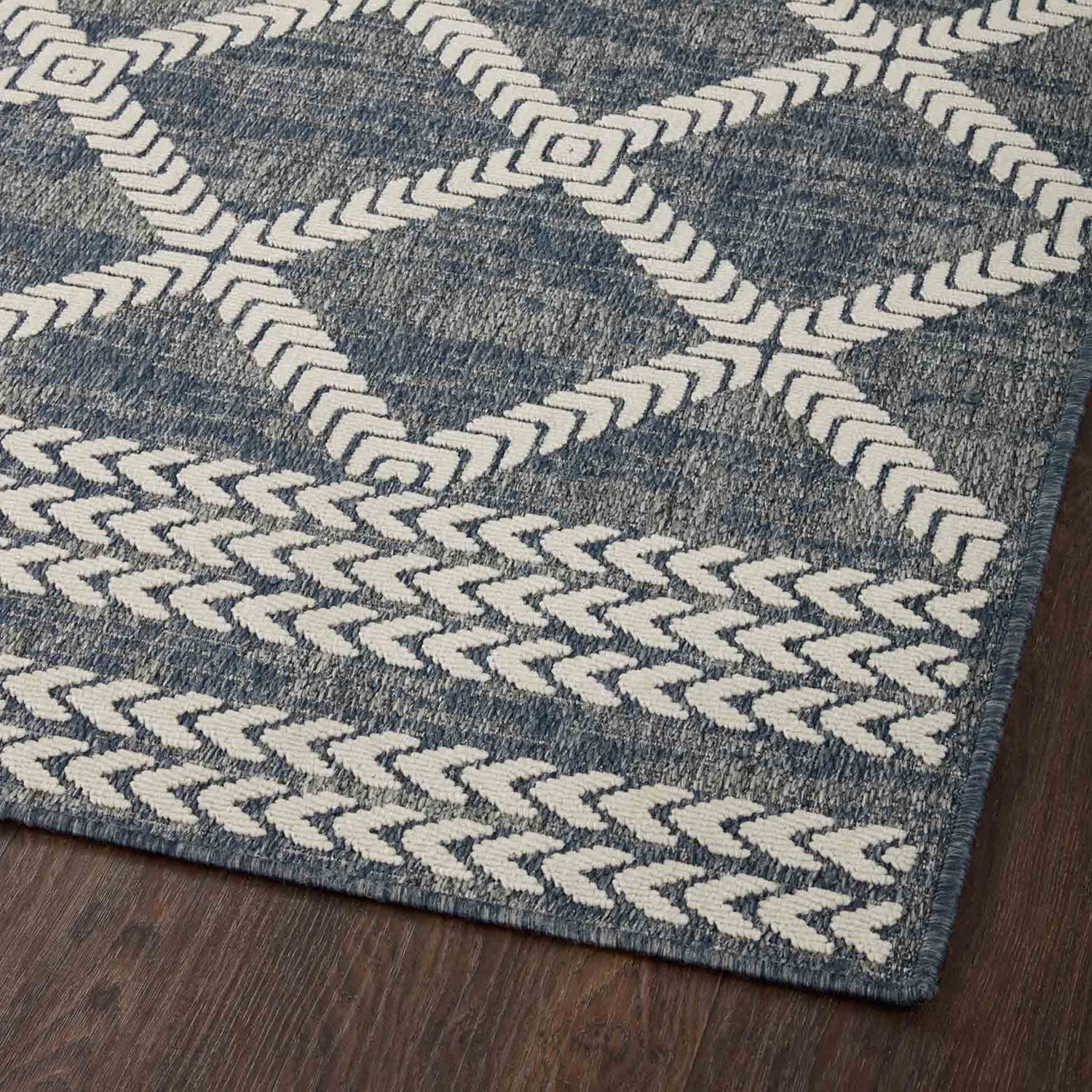 Loloi Rainier Perla Indoor/Outdoor Rug