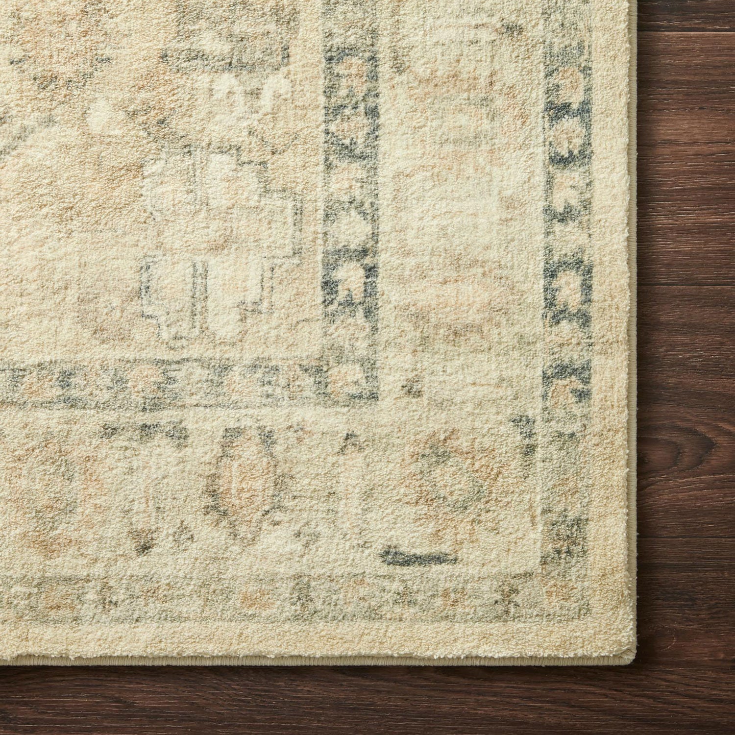 Loloi Rosette Sand/Ivory Power Loomed Rug