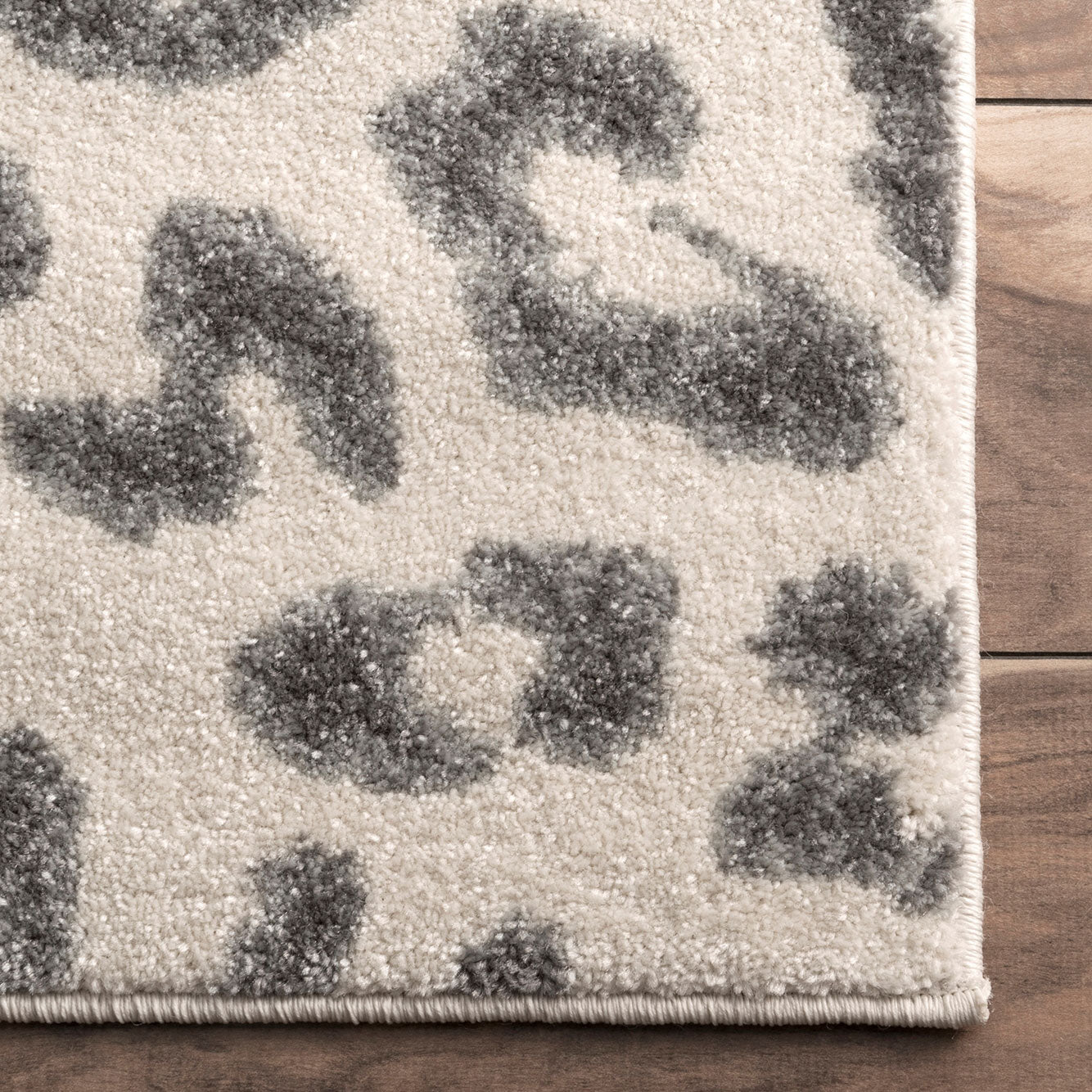 Leopard Gray Machine Made Rug