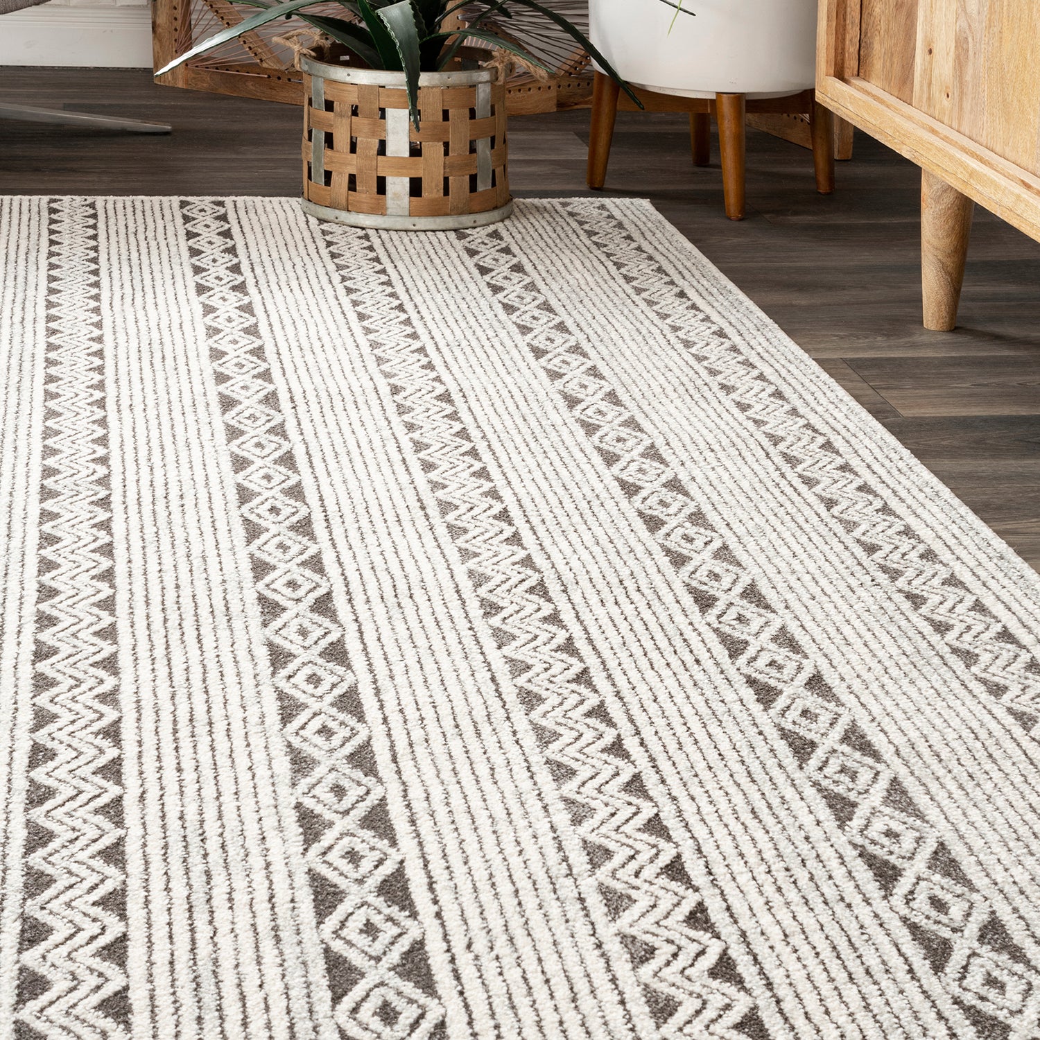 Lavano Machine Made Rug