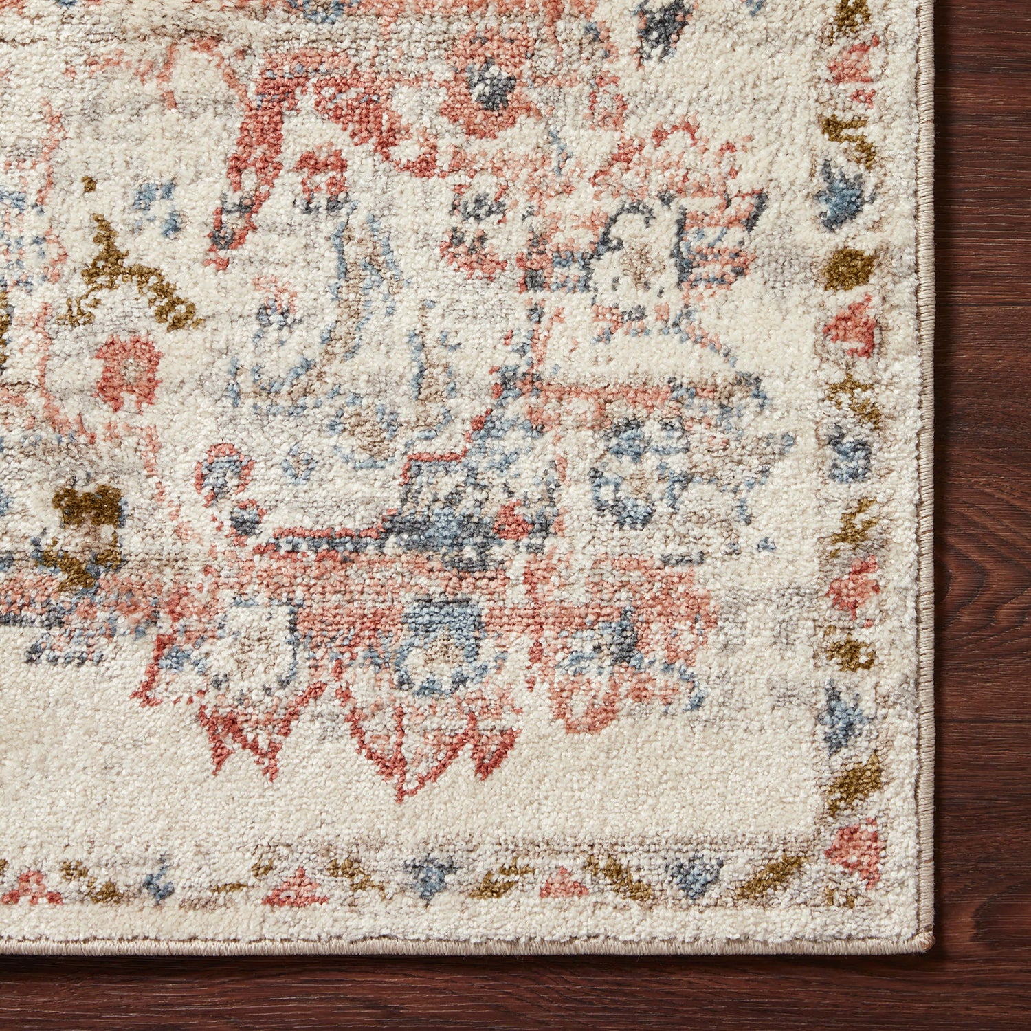 Loloi Saban Ivory/Multi Power Loomed Rug