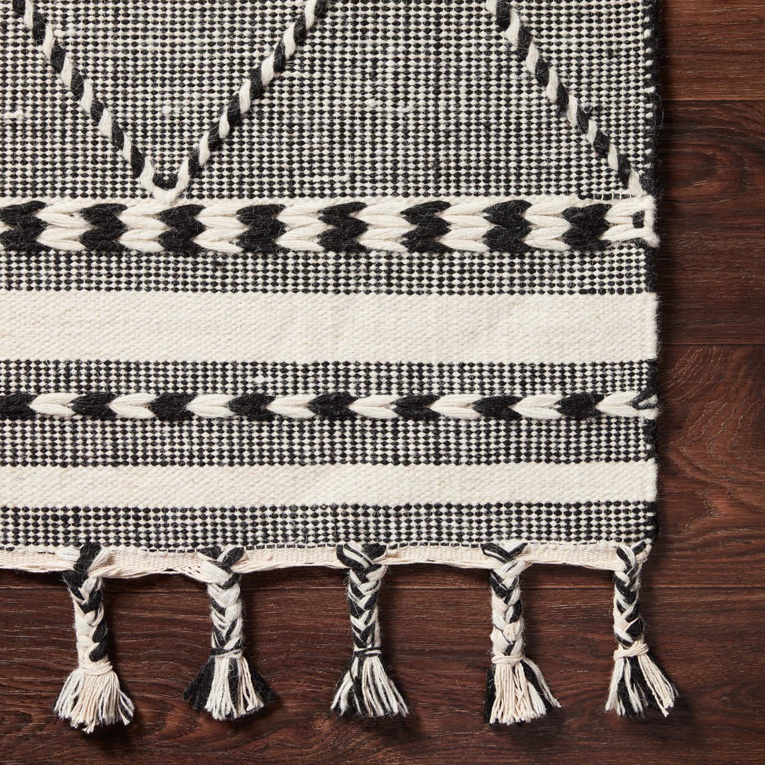 Loloi Sawyer Black Hand Loomed Rug