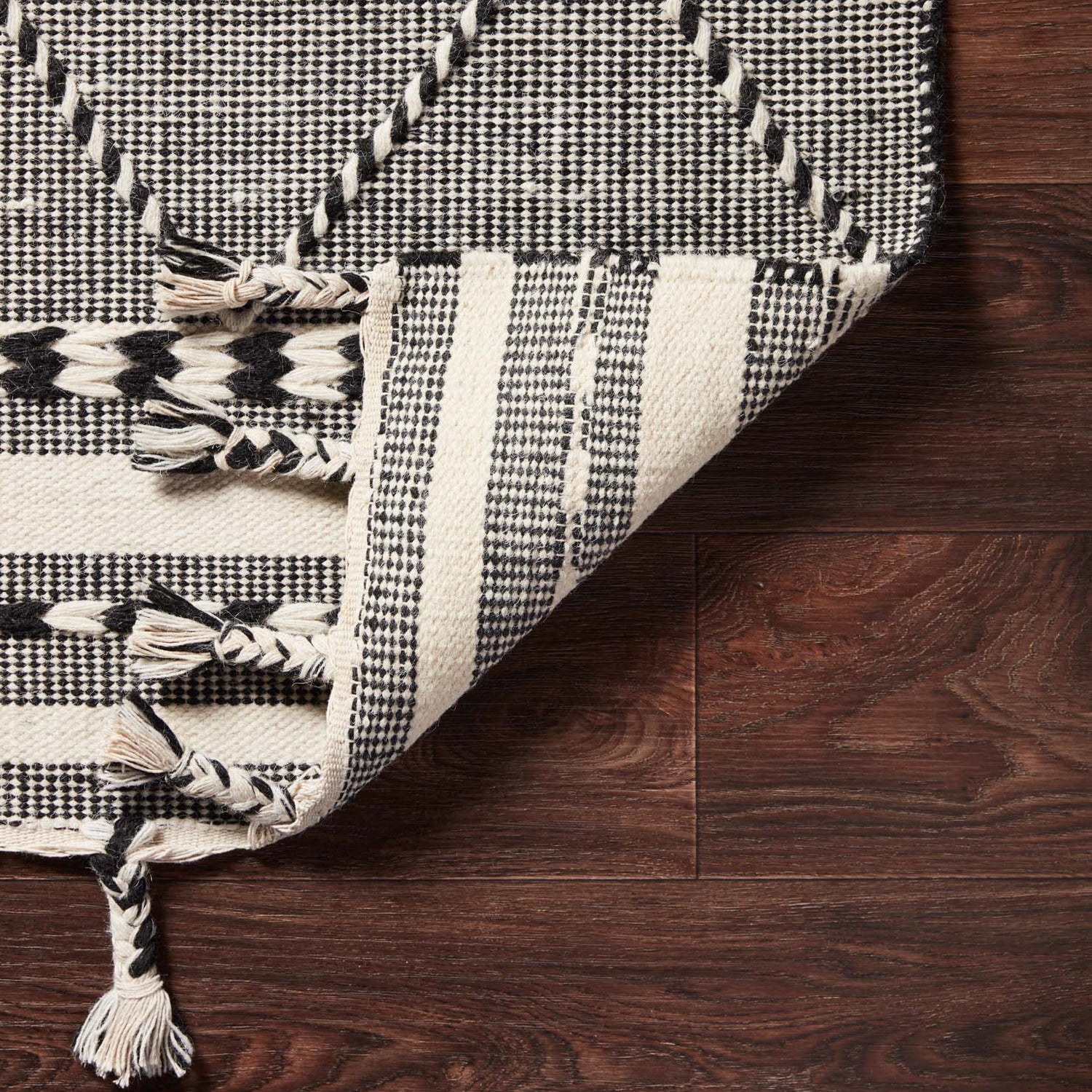 Loloi Sawyer Black Hand Loomed Rug