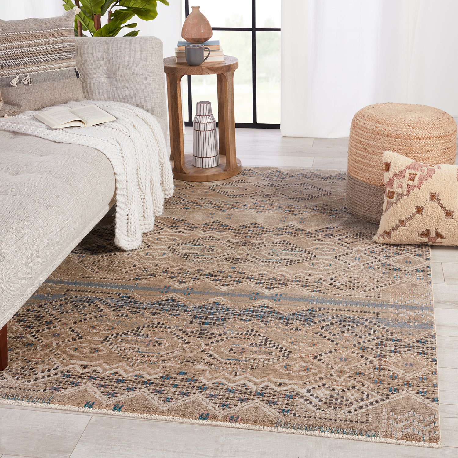 Nikki Chu by Jaipur Living Sanaa Tamari Power Loomed Rug