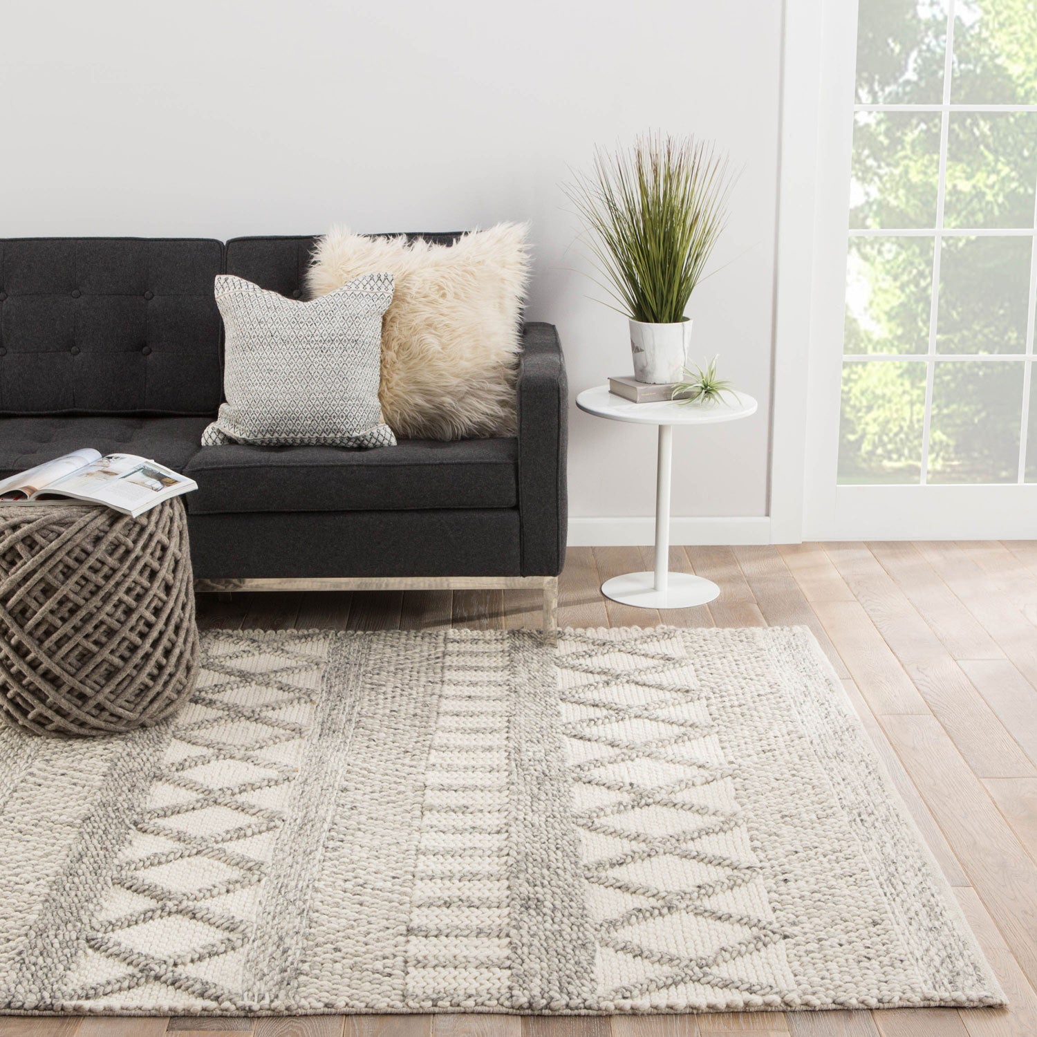 Jaipur Living Scandinavia Dula Sandhurst Textured Rug