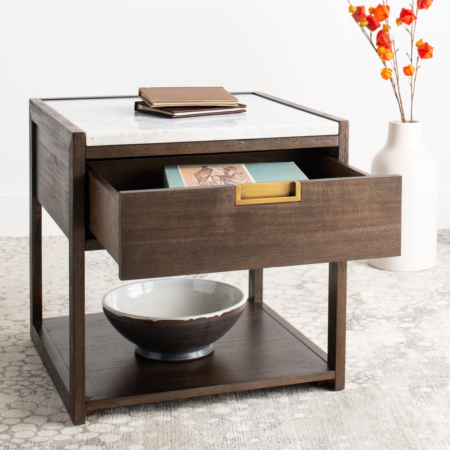 Dossi Nightstand
