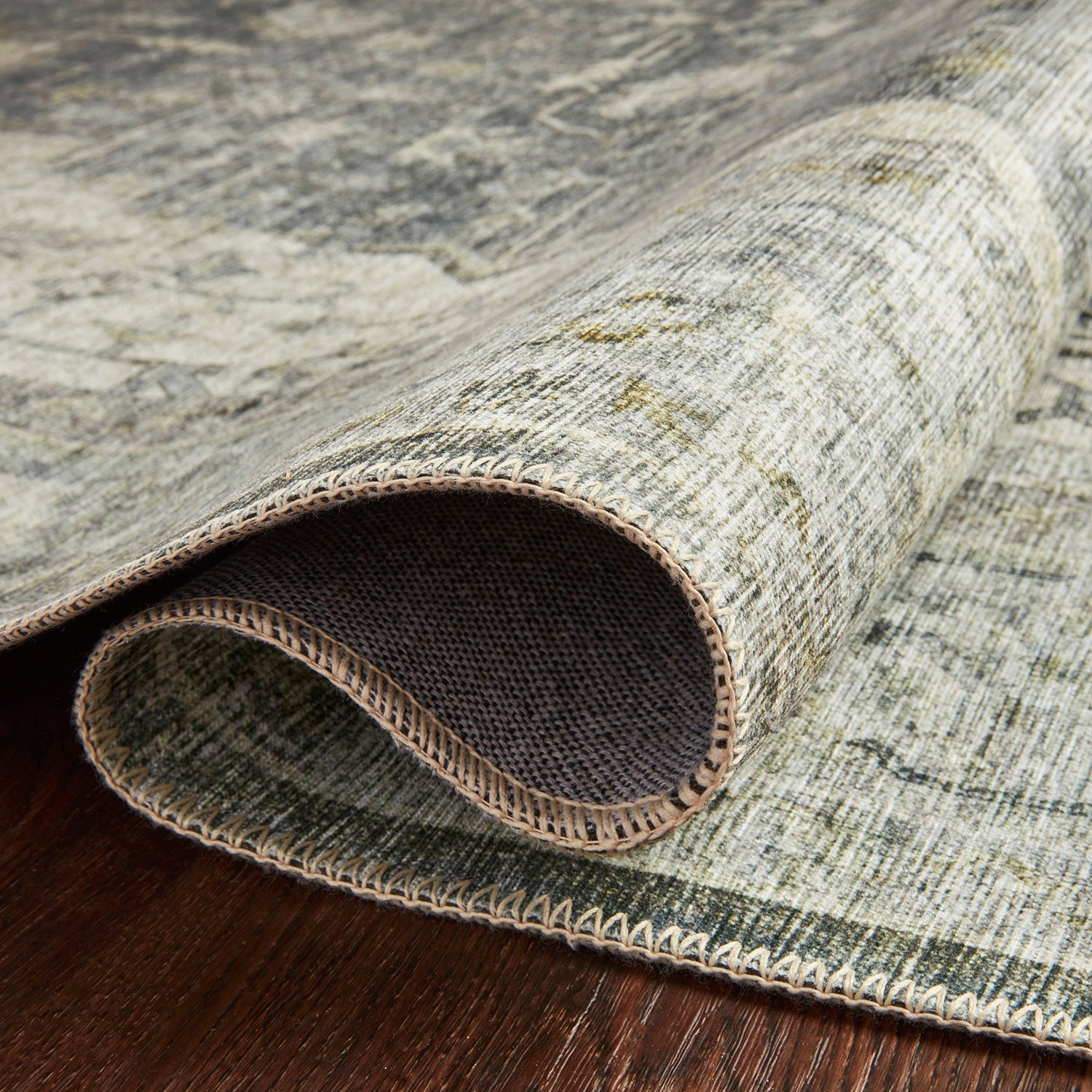 Loloi Skye Classic Power Loomed Rug