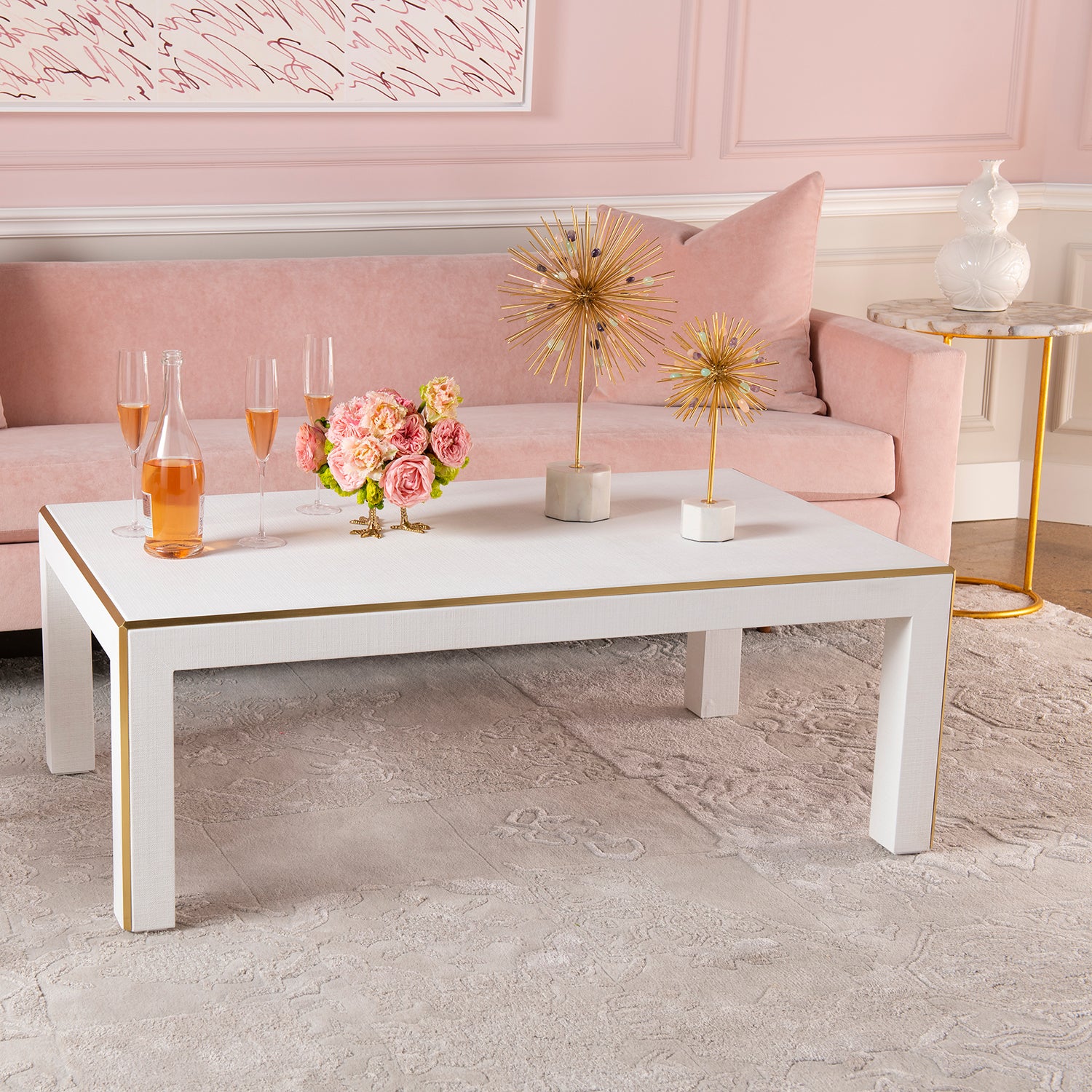 Villa and House Nova Statue