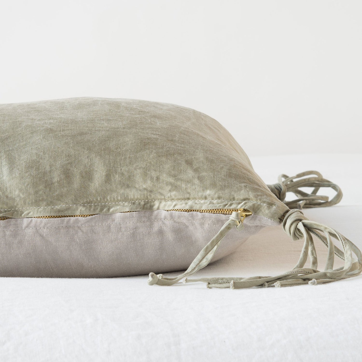 Bella Notte Taline Throw Pillow