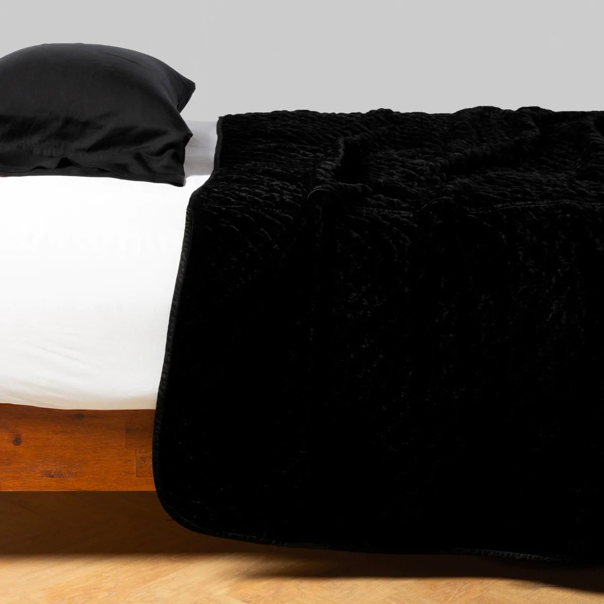 Bella Notte Silk Velvet Quilted Coverlet