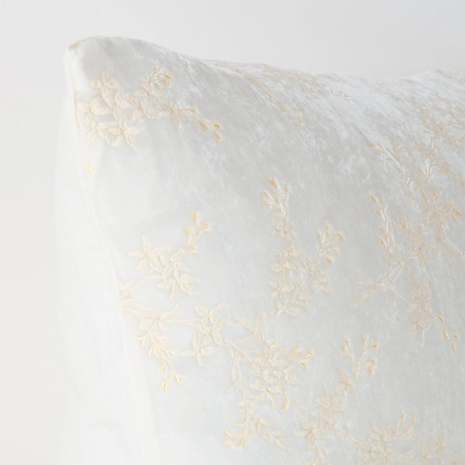 Bella Notte Lynette Accent Pillow