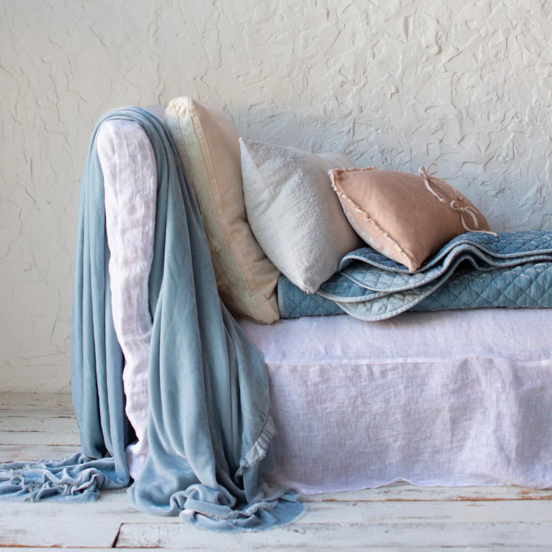 Bella Notte Loulah Throw Blanket