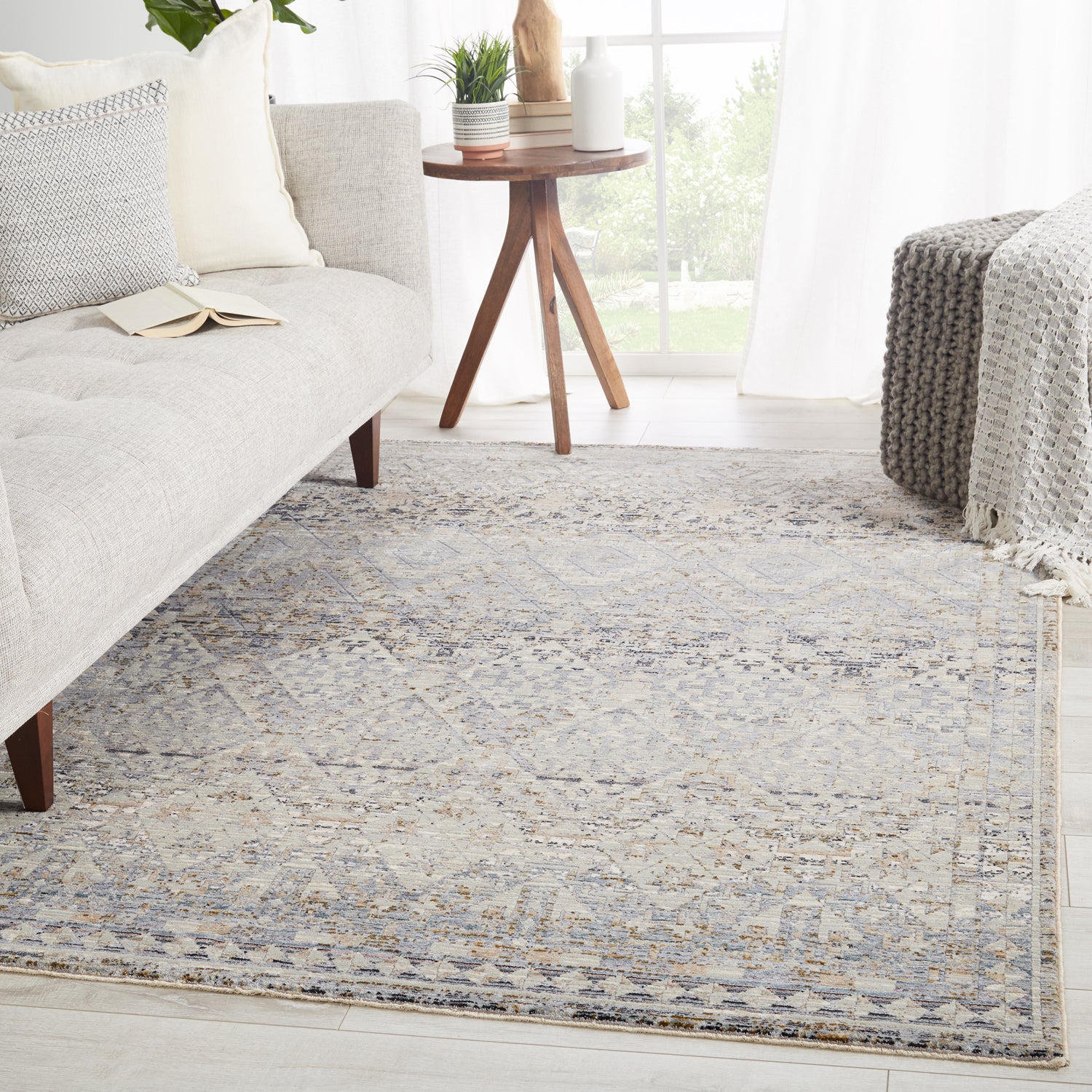 Jaipur Living Valentia Cashel Power Loomed Rug