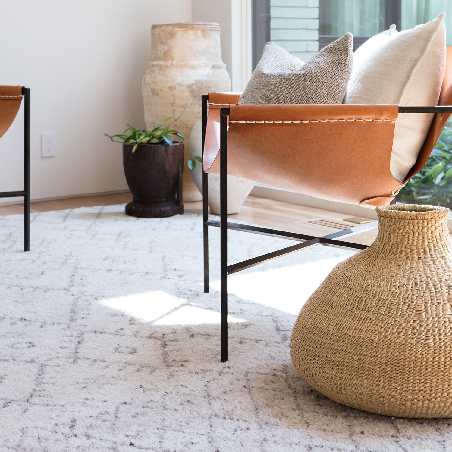 Jaipur Living Zuri Zola Ivory Hand Knotted Rug