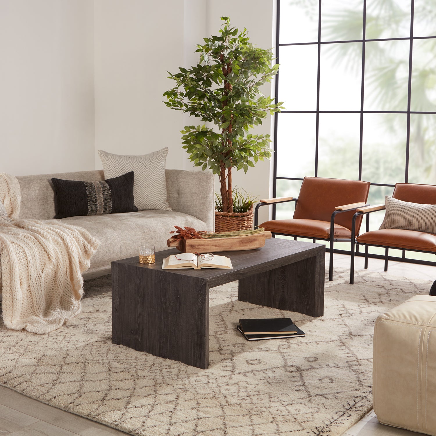 Jaipur Living Zuri Zola Ivory Hand Knotted Rug