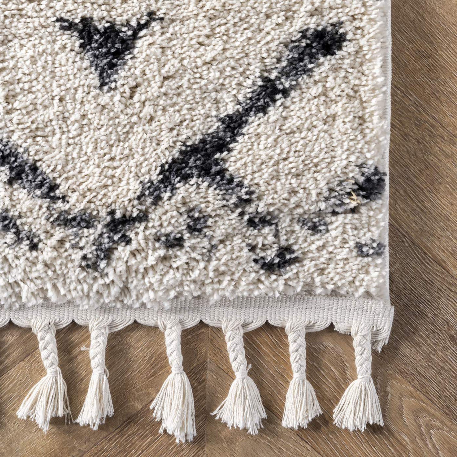 Bravo Machine Made Rug