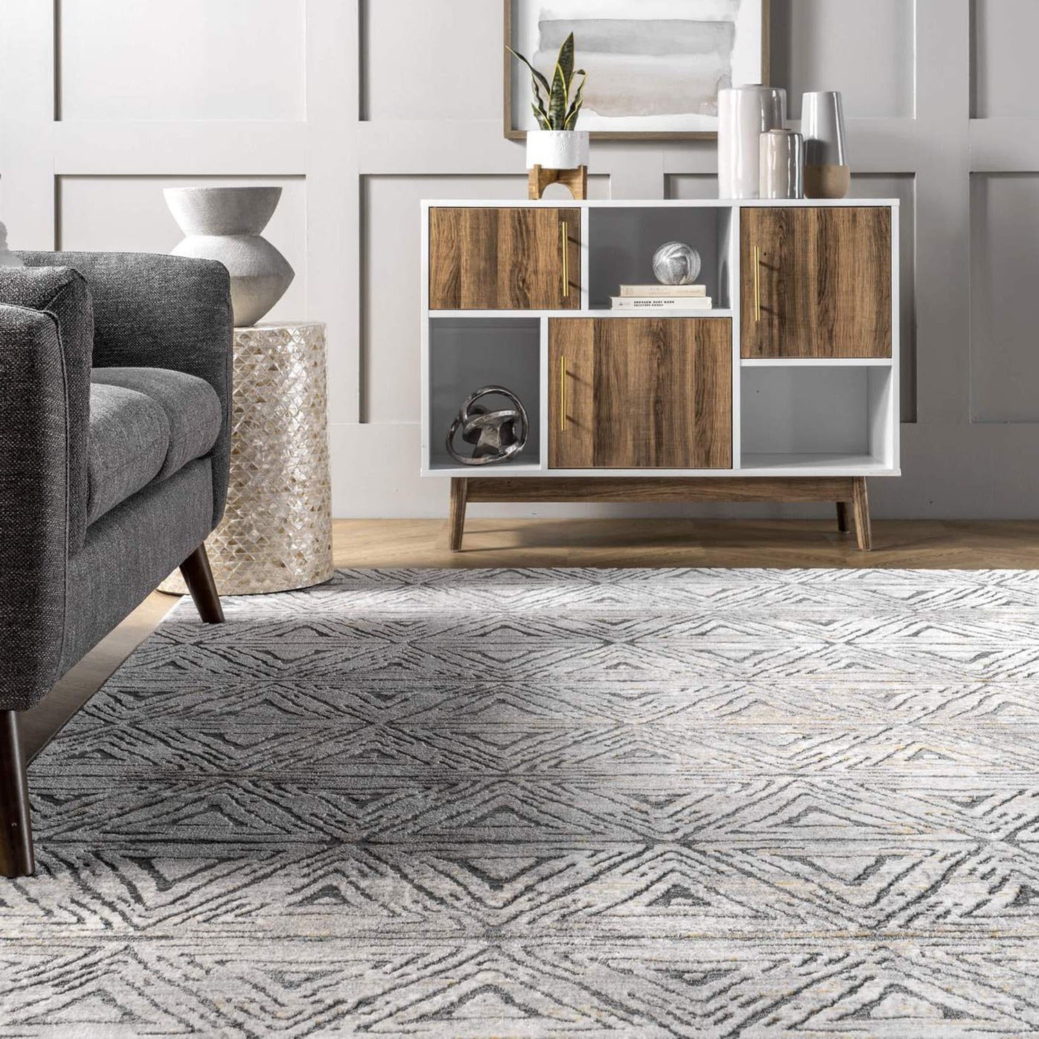 Lanchester Machine Made Rug