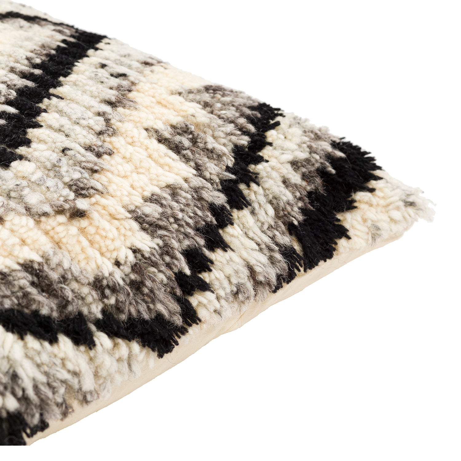 Millard Medaillion Throw Pillow