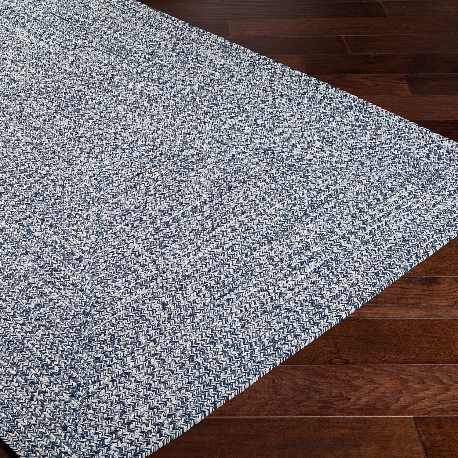 Livabliss Chesapeake Bay Niki Machine Woven Rug