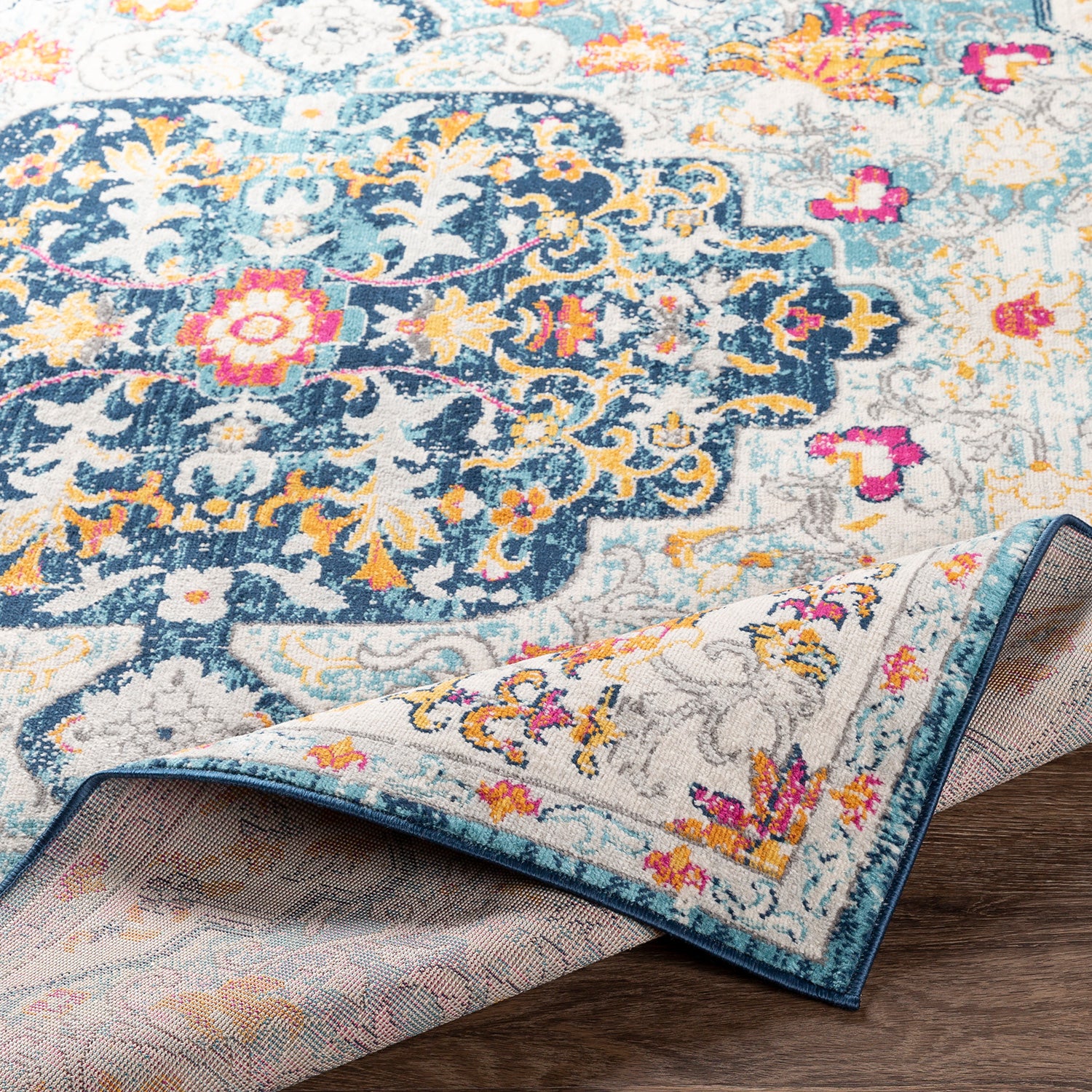 Livabliss Floransa Isla Machine Woven Rug