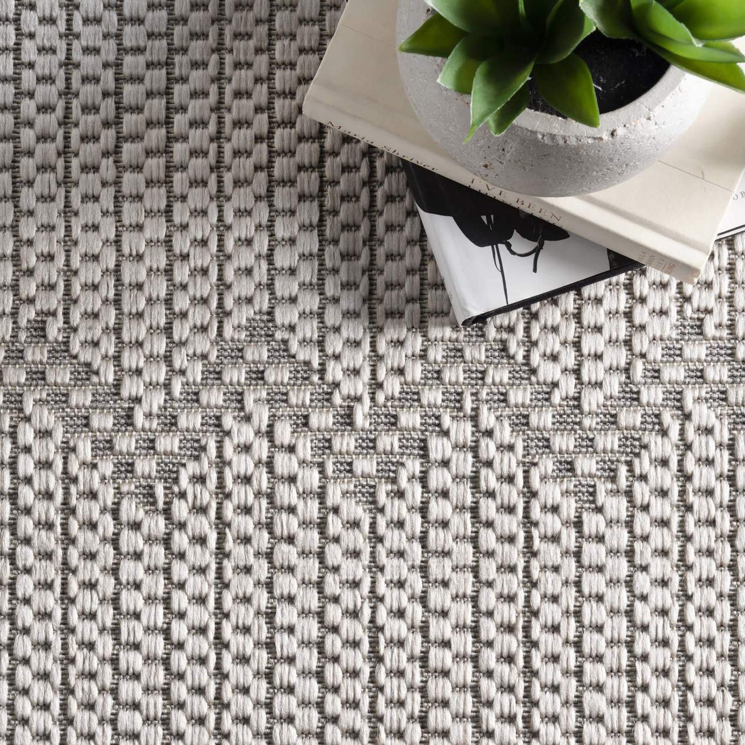 Garcia Indoor/Outdoor Rug