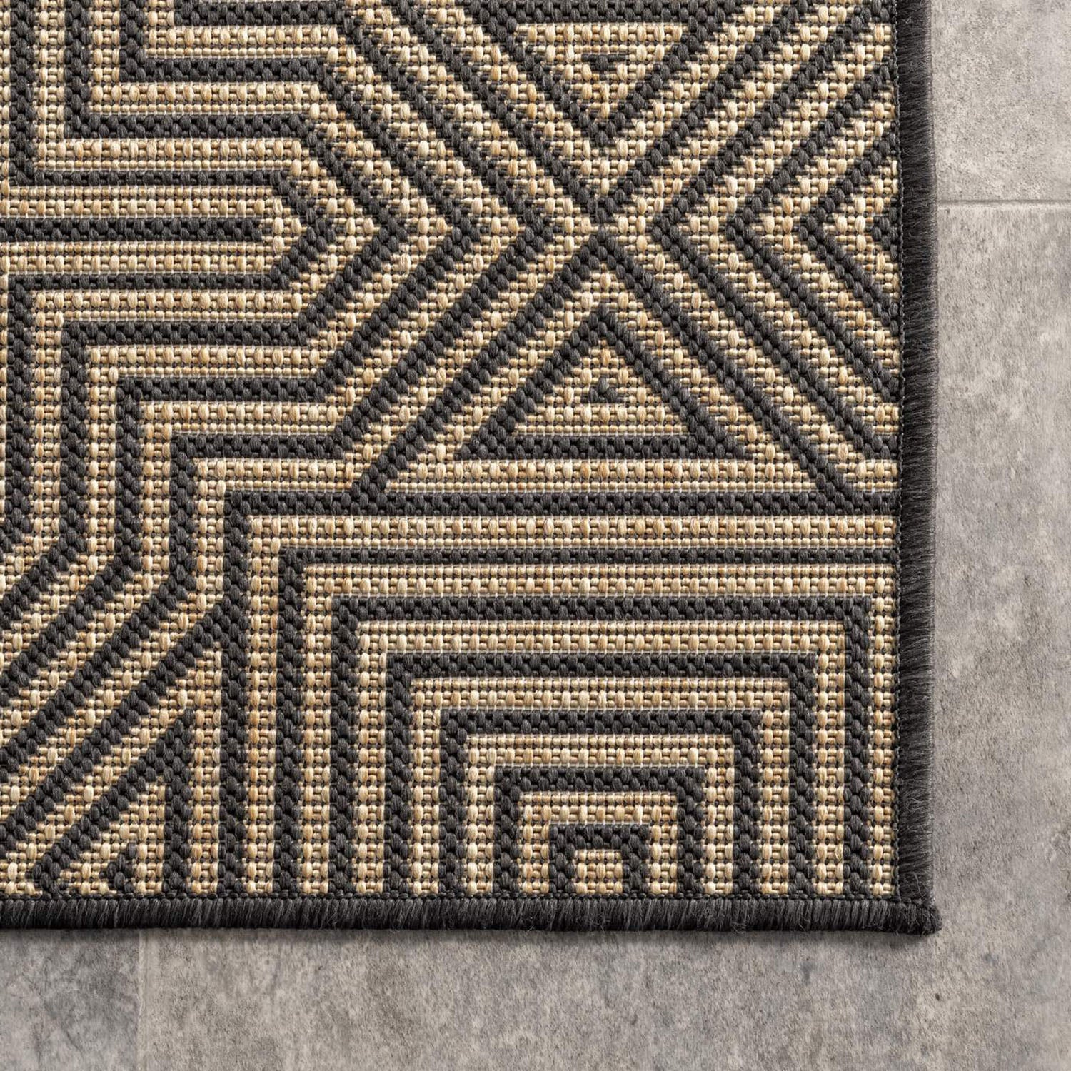 Hiland Indoor/Outdoor Rug