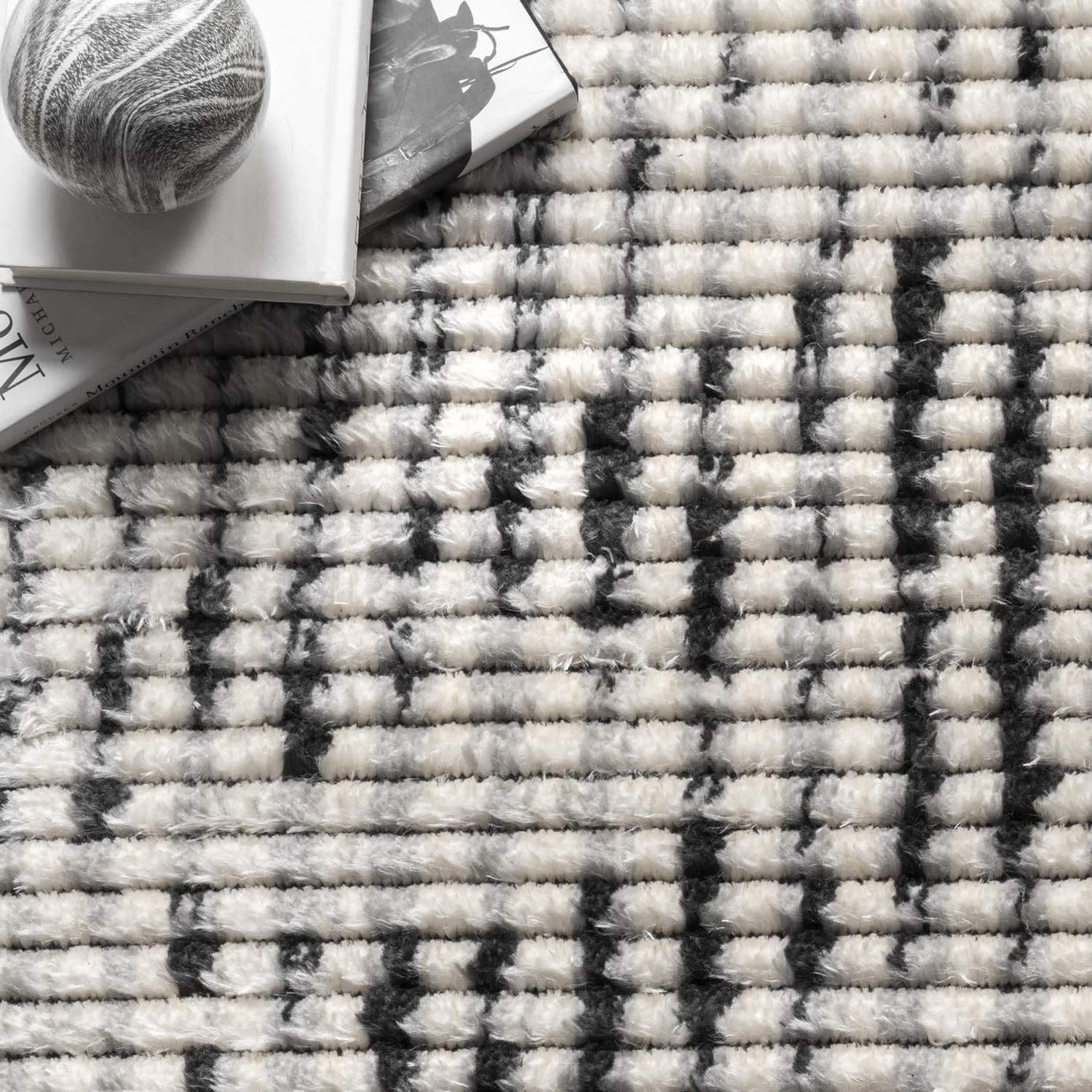 Apoche Shag Machine Made Rug