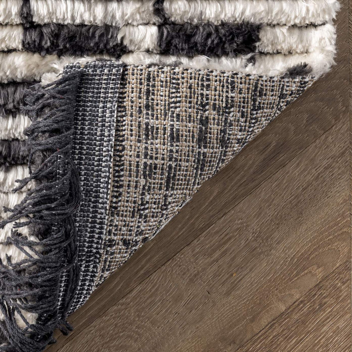 Mari Machine Made Rug